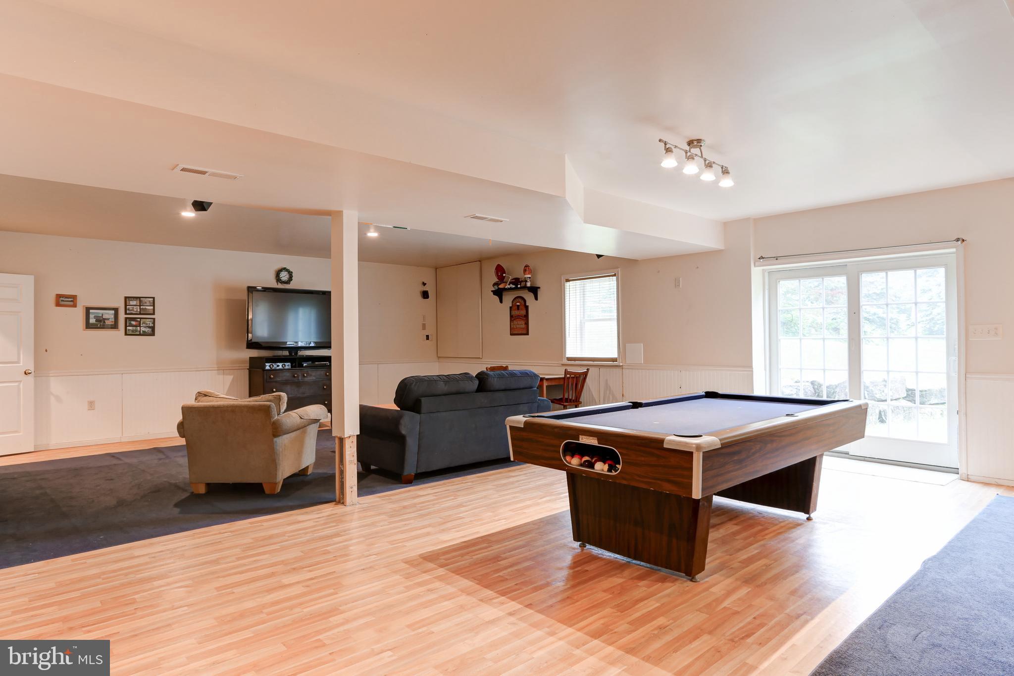 BRICKERVILLE - Residential