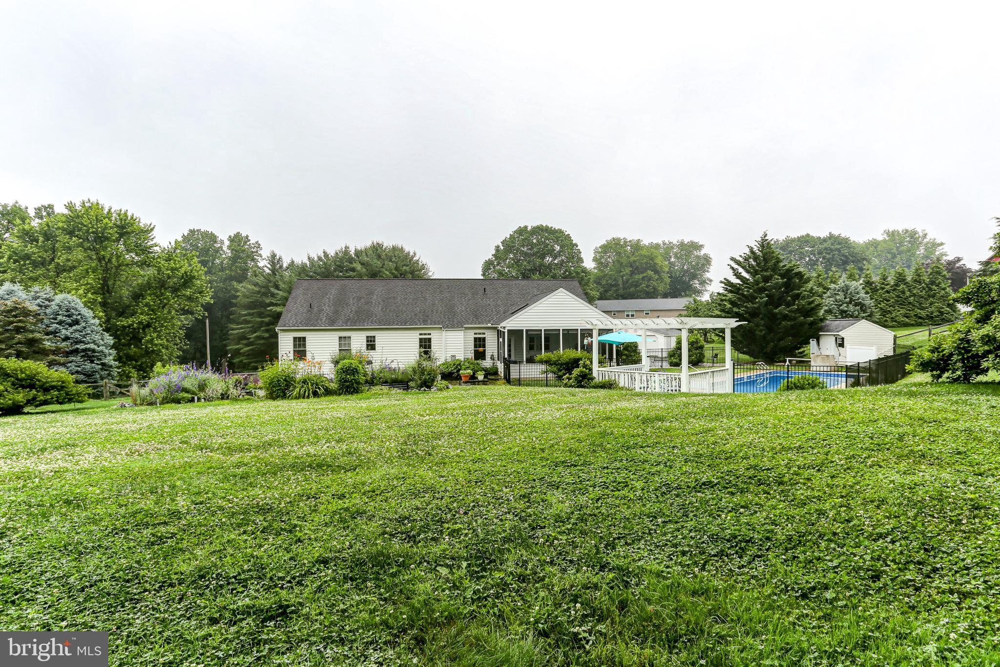 BRICKERVILLE - Residential