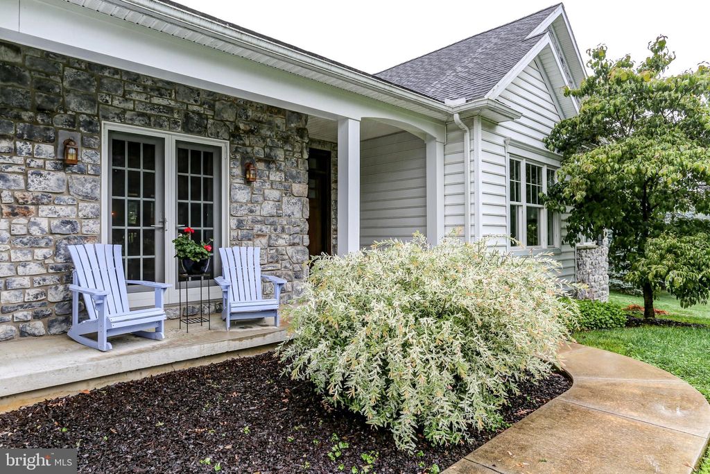 Photo of 10 Elser Hill Road, LITITZ, PA 17543 (MLS # PALA2071704)