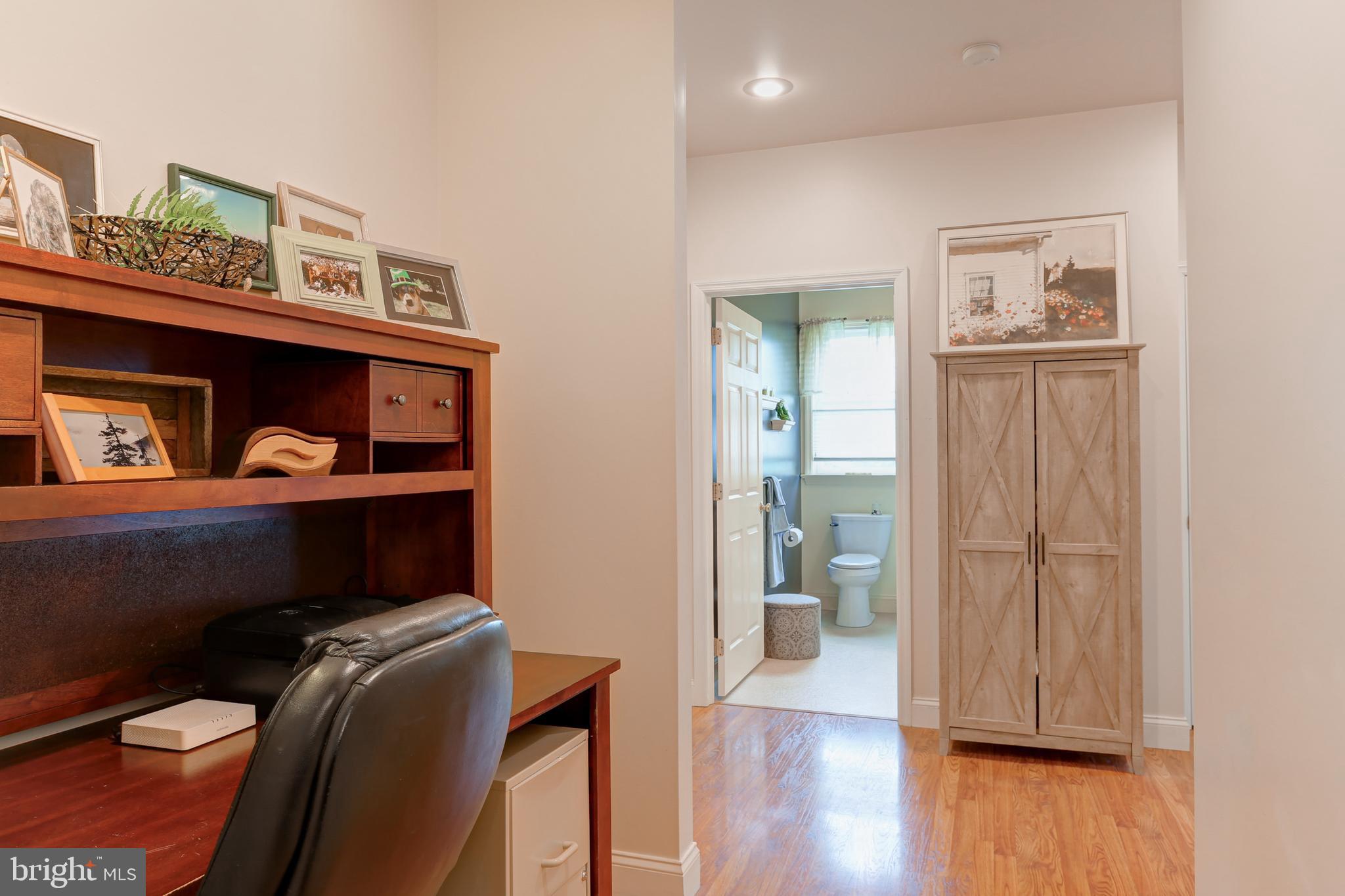 BRICKERVILLE - Residential