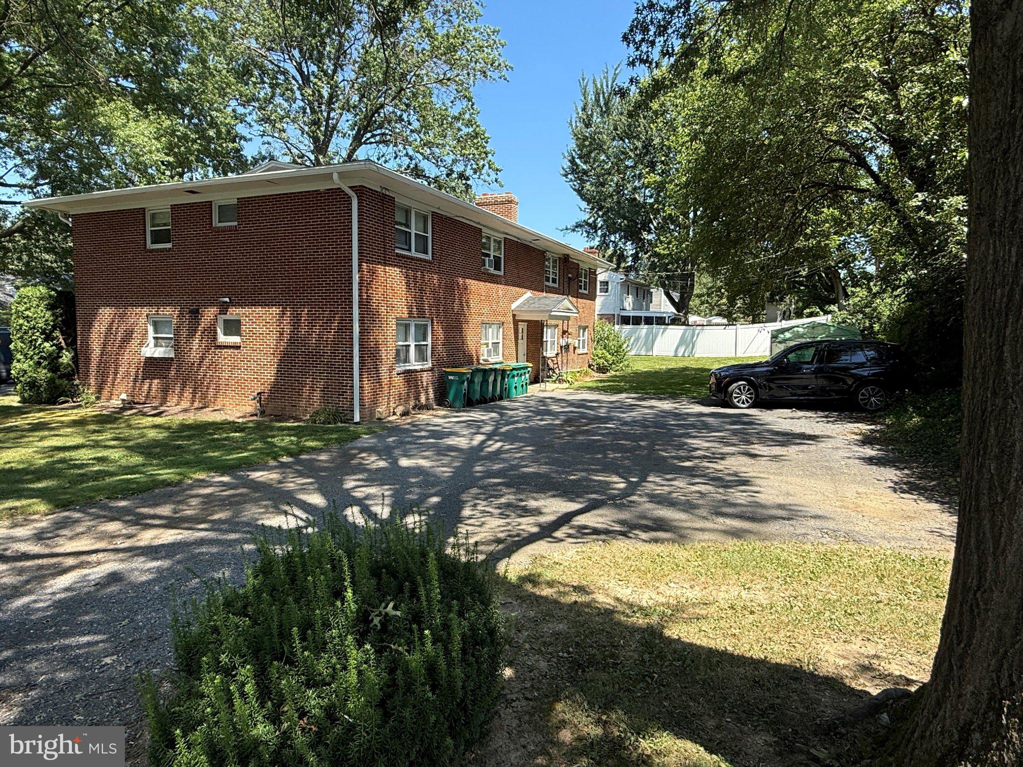 19 ROUND HILL ROAD B