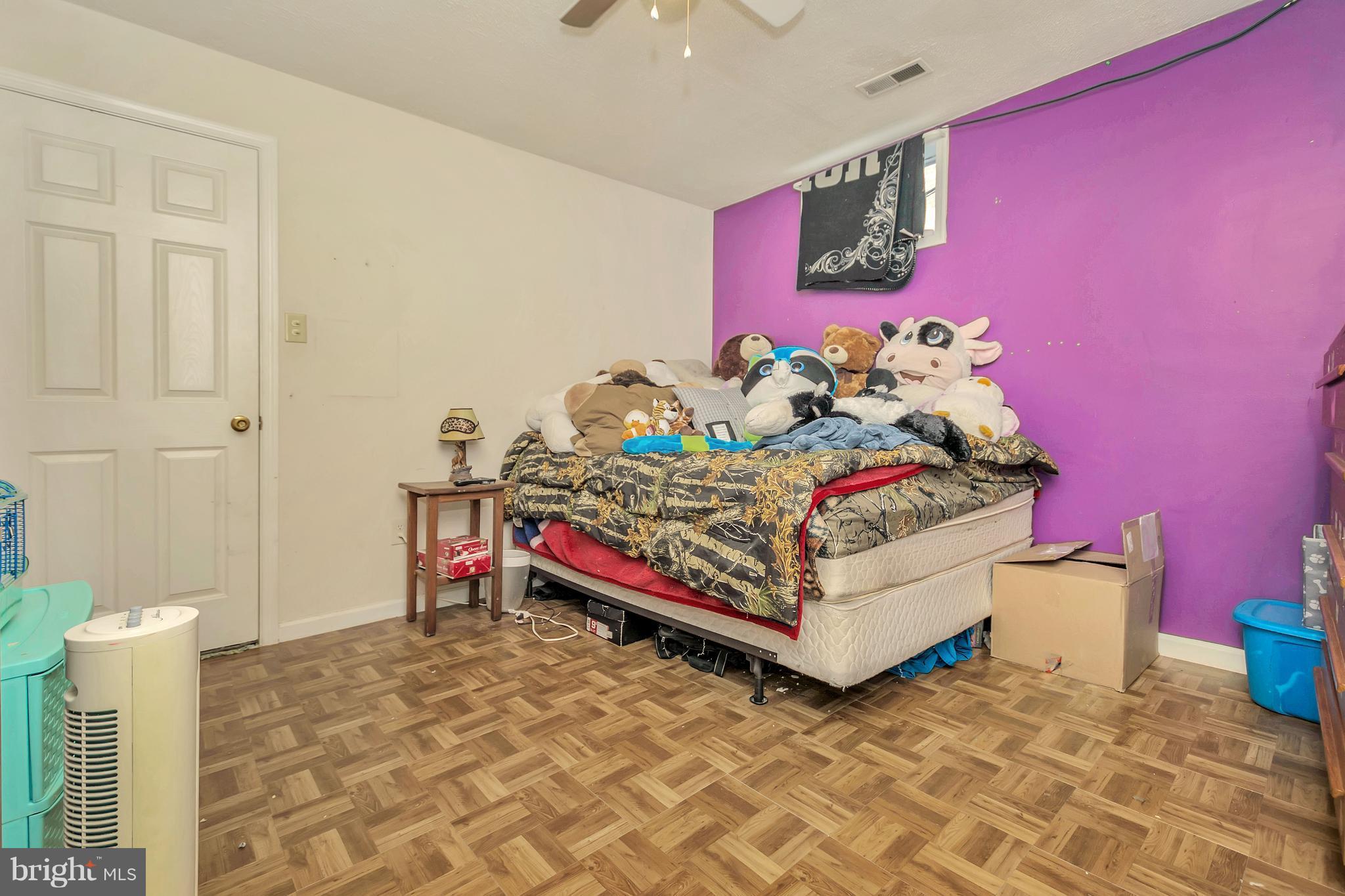 LAKE LAND - Residential