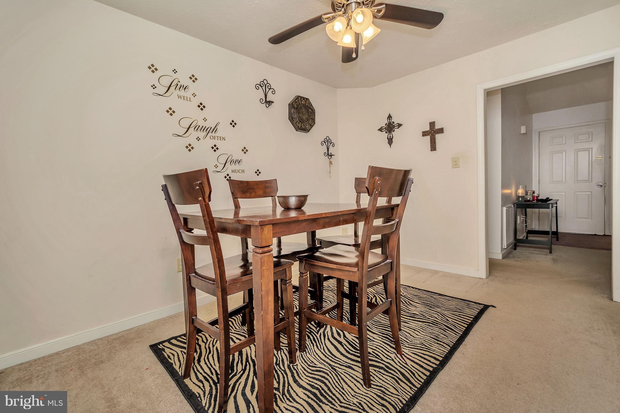 LAKE LAND - Residential