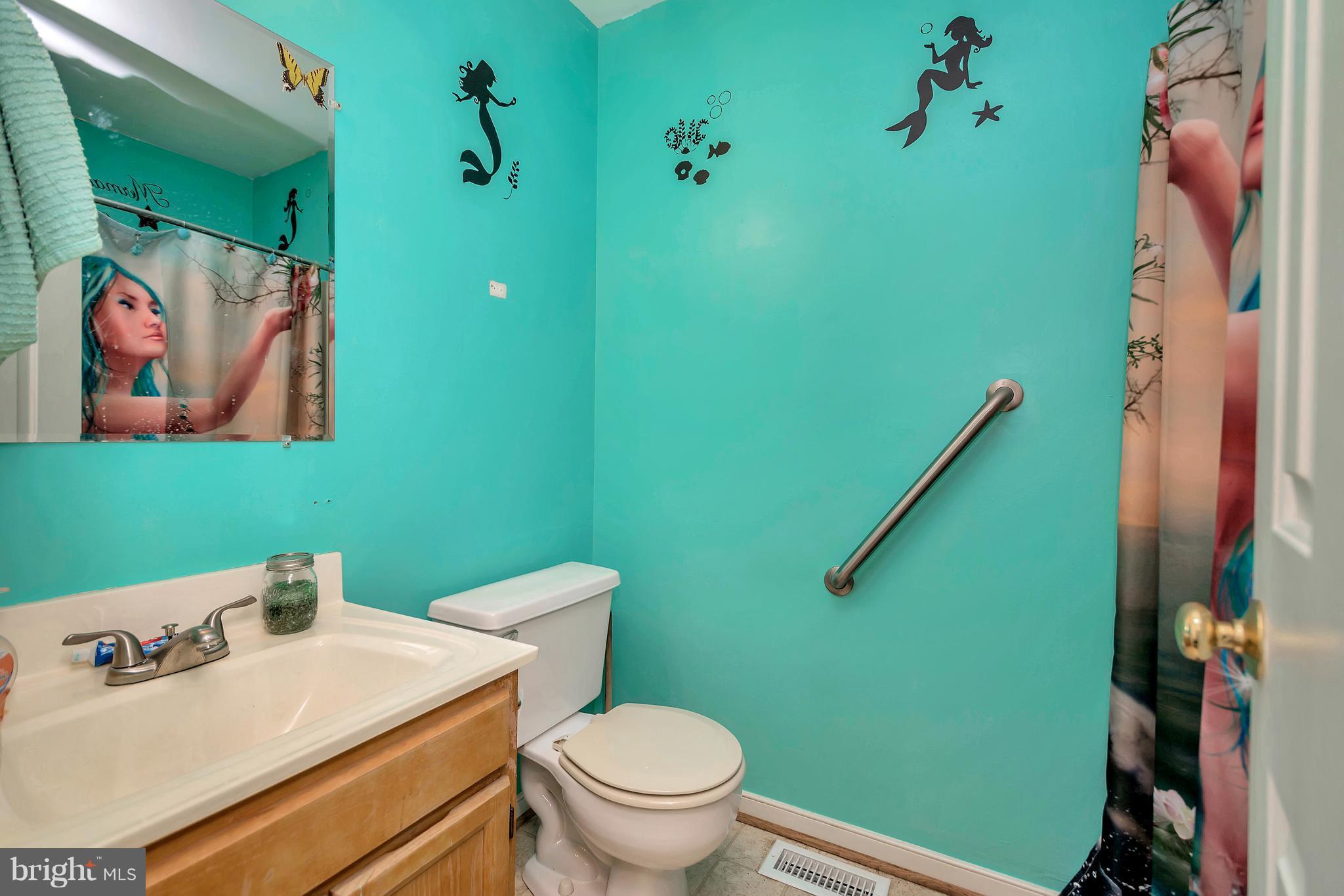 LAKE LAND - Residential