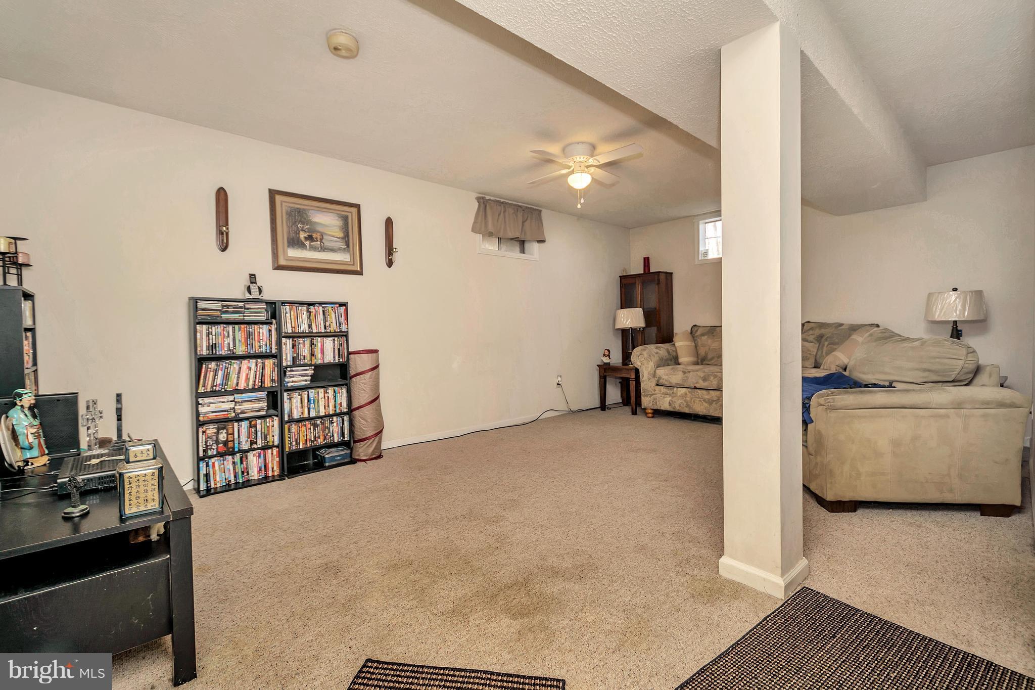 LAKE LAND - Residential