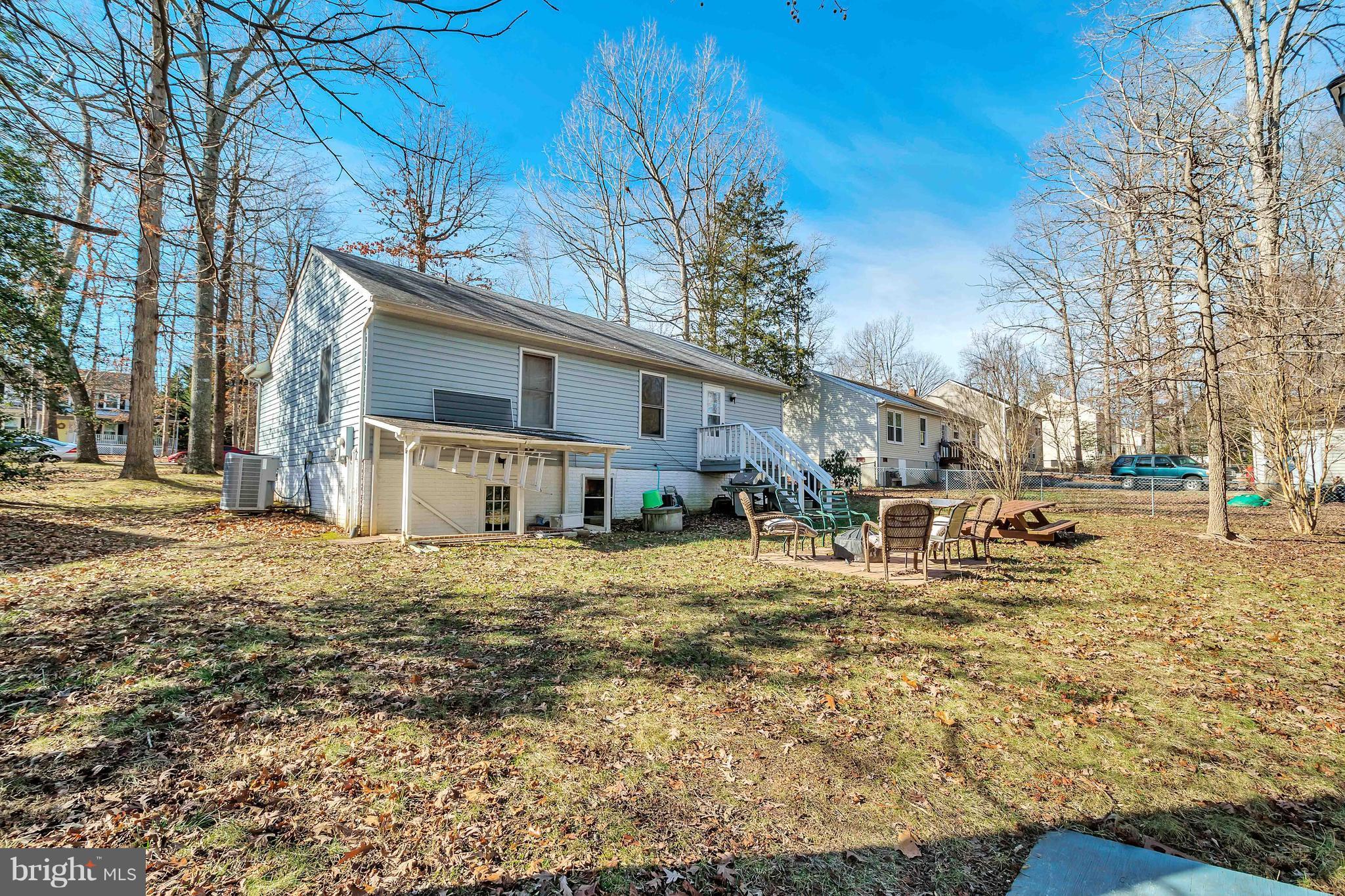 LAKE LAND - Residential