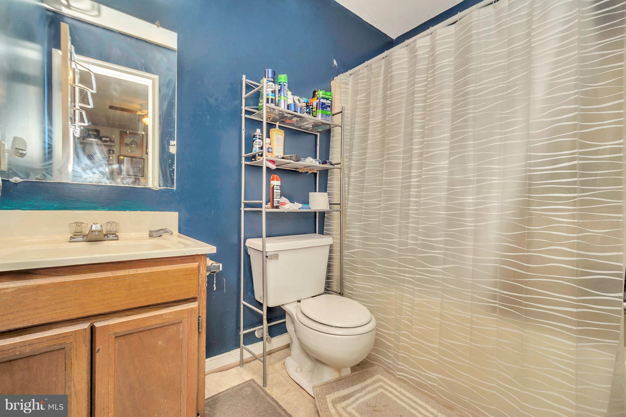 LAKE LAND - Residential