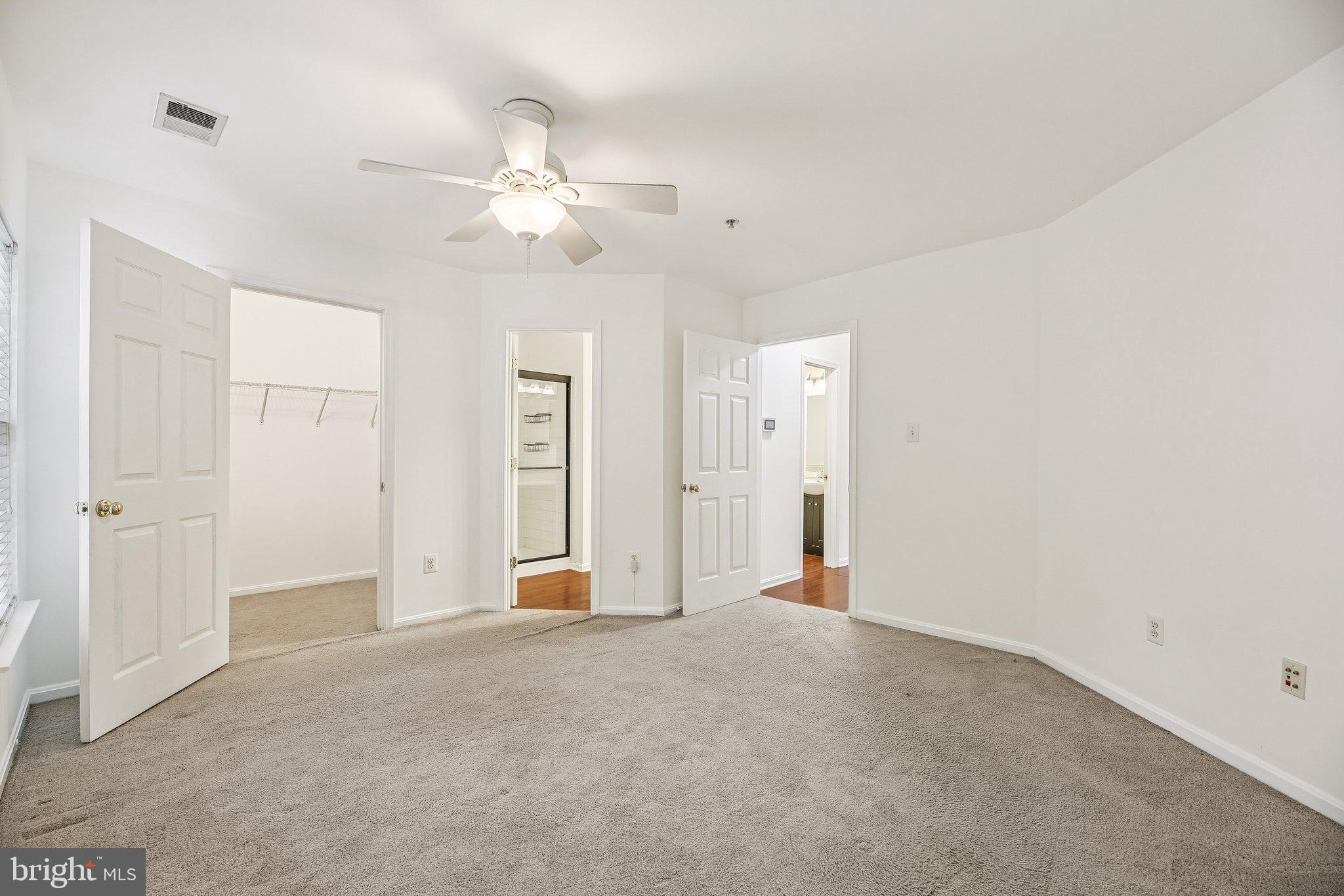 COLLEGE PARKWAY PLACE - Residential Lease