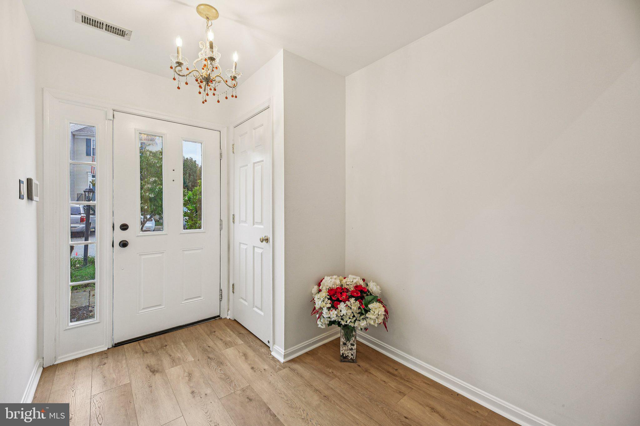 COLLEGE PARKWAY PLACE - Residential Lease