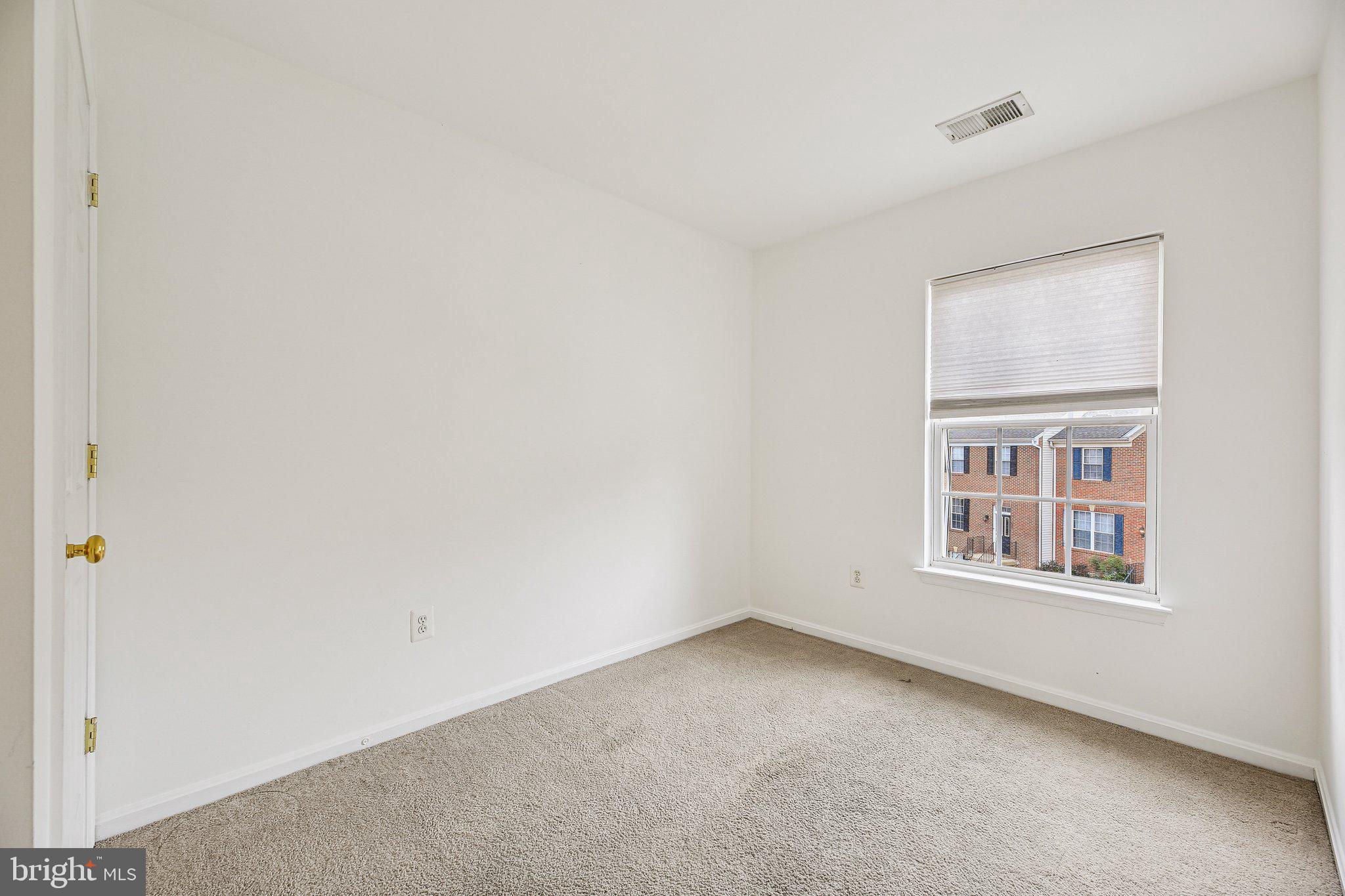 COLLEGE PARKWAY PLACE - Residential Lease