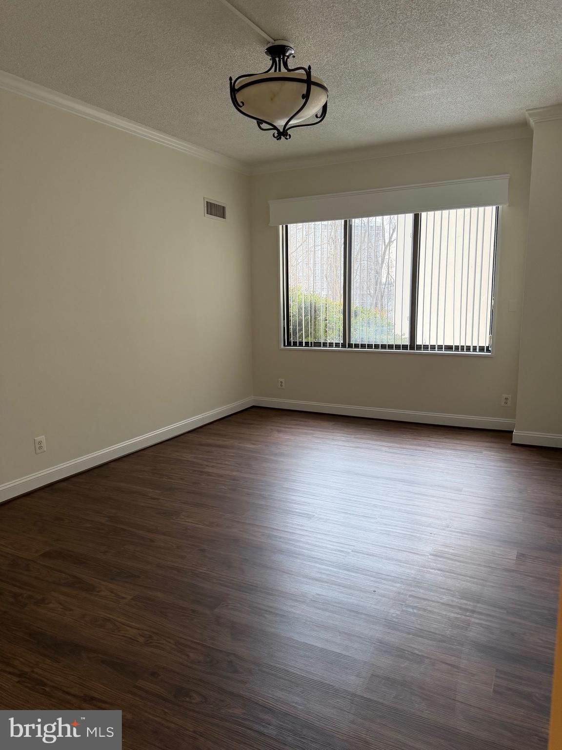 PROMENADE TOWERS - Residential