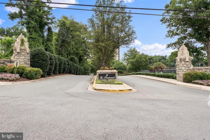 PROMENADE TOWERS - Residential