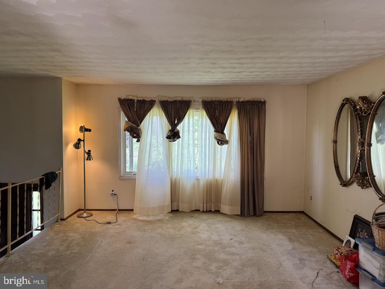 KNOLL CREST HEIGHTS - Residential