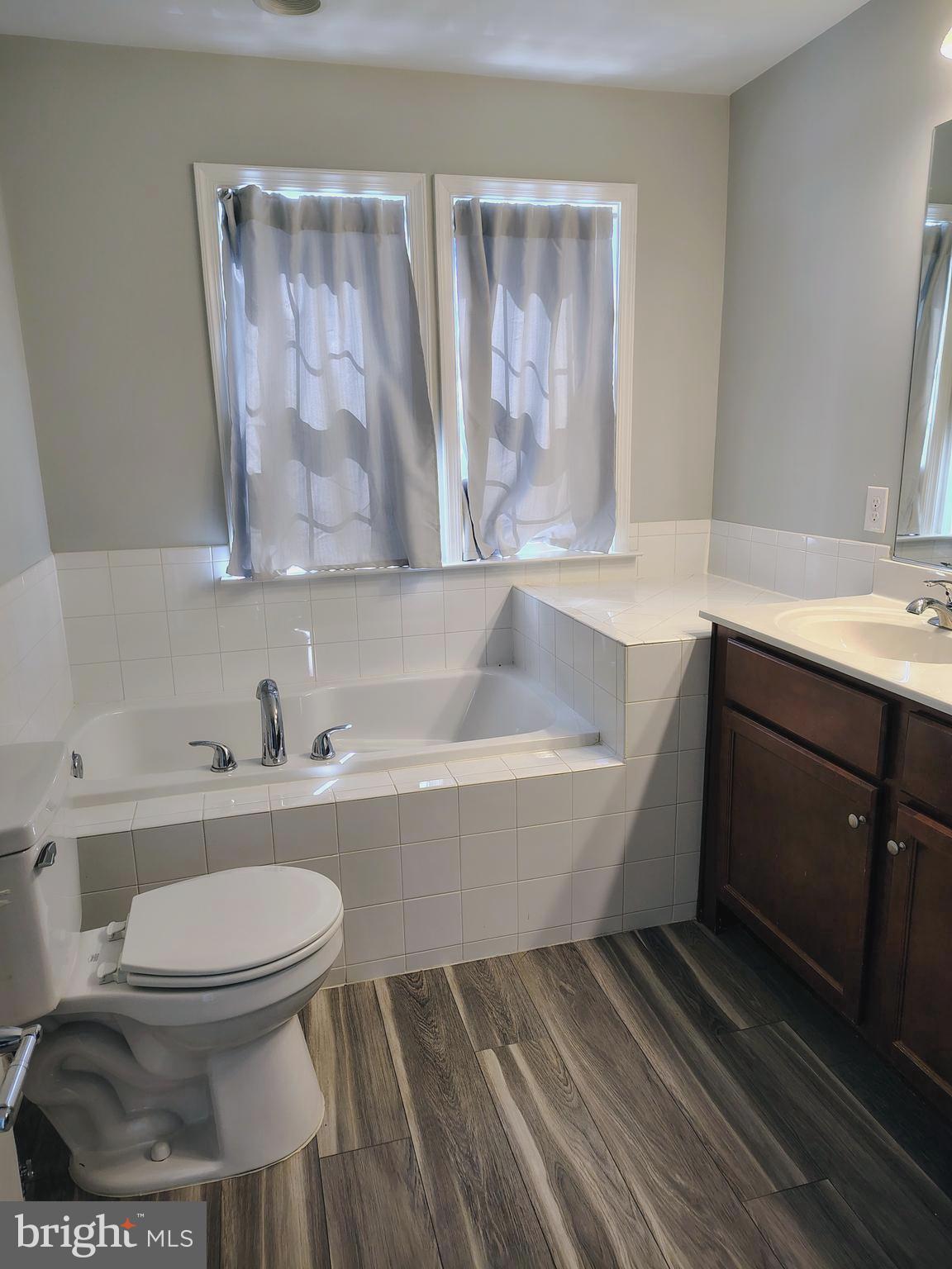 KENSINGTON TERRACE - Residential Lease