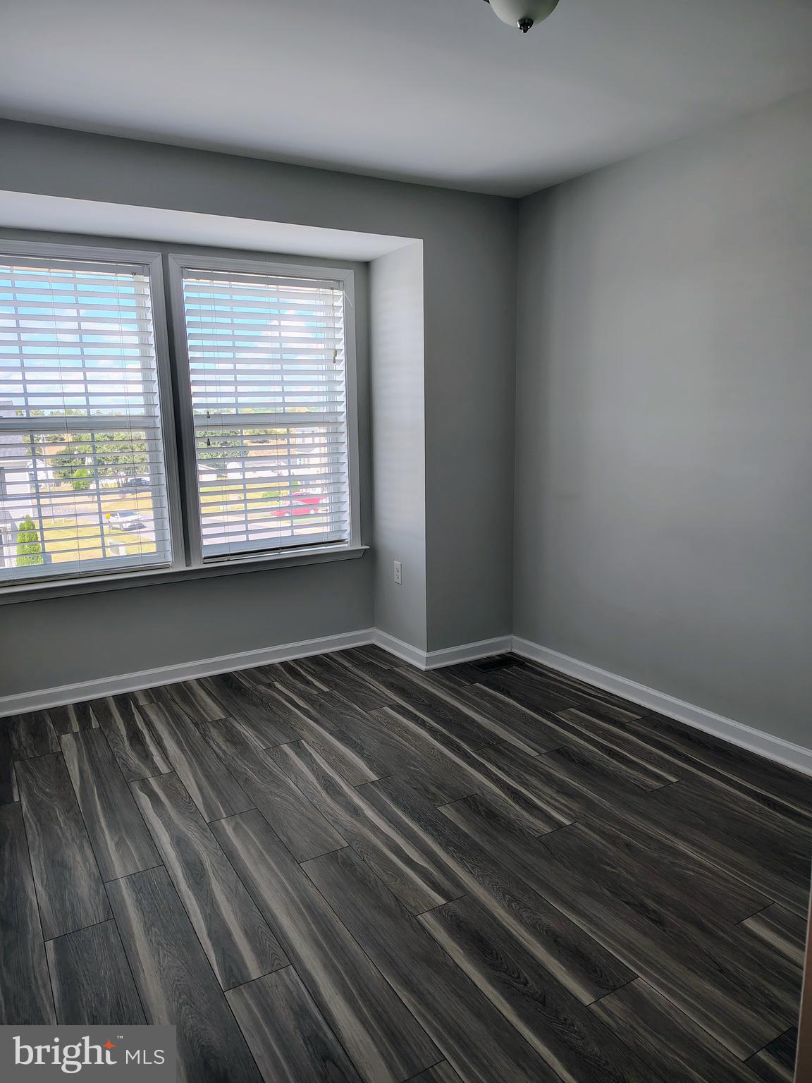 KENSINGTON TERRACE - Residential Lease