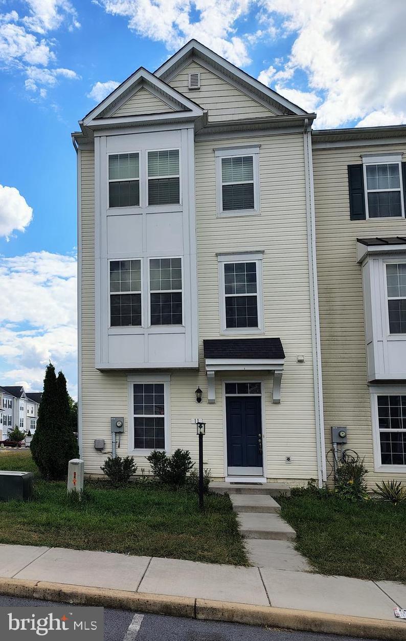 KENSINGTON TERRACE - Residential Lease