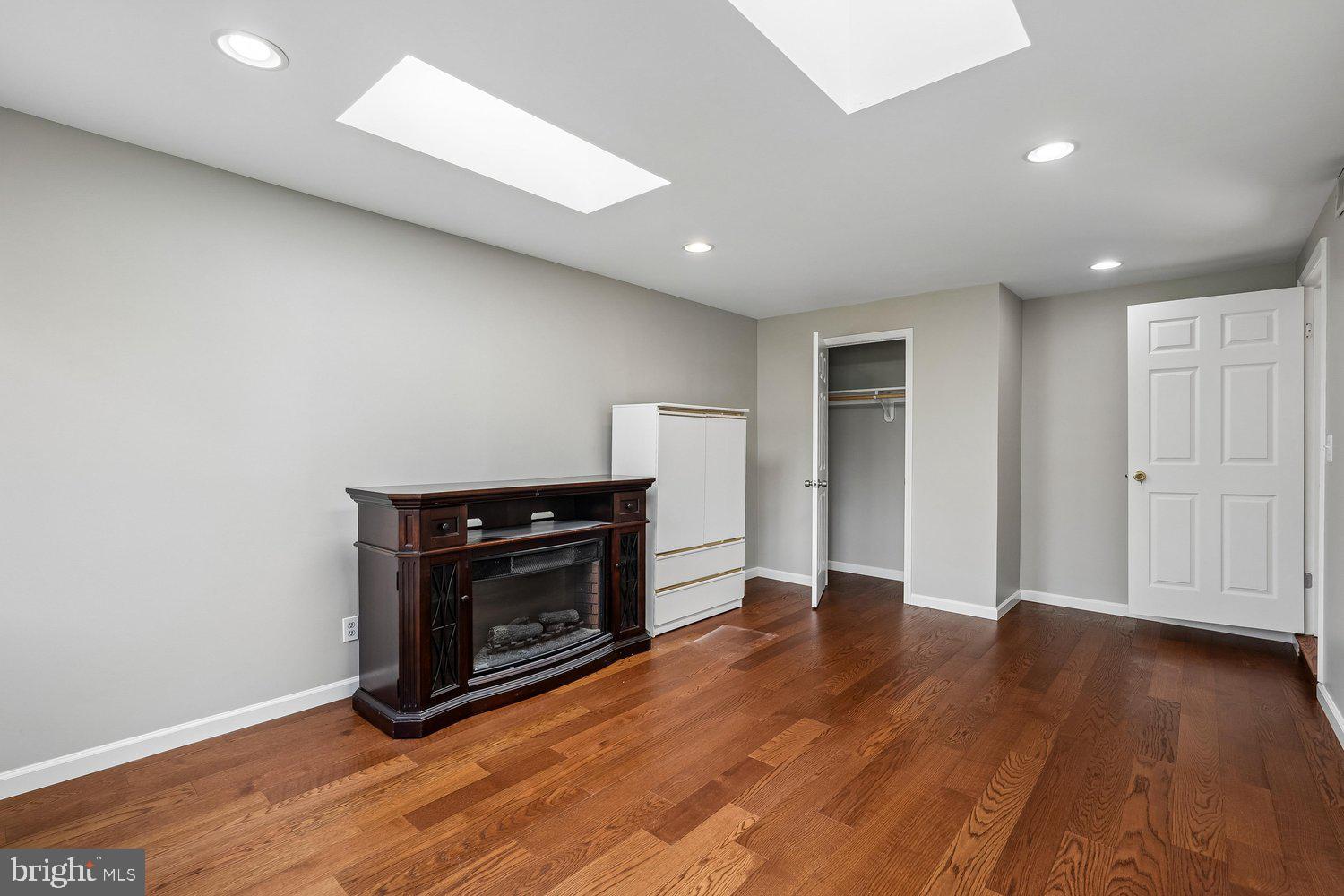 MILL CREEK TOWNE - Residential