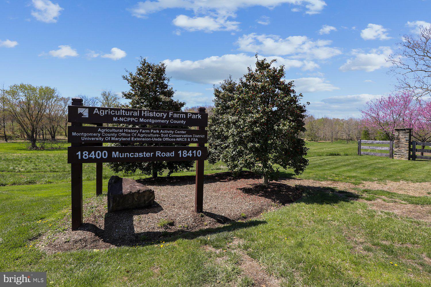 MILL CREEK TOWNE - Residential