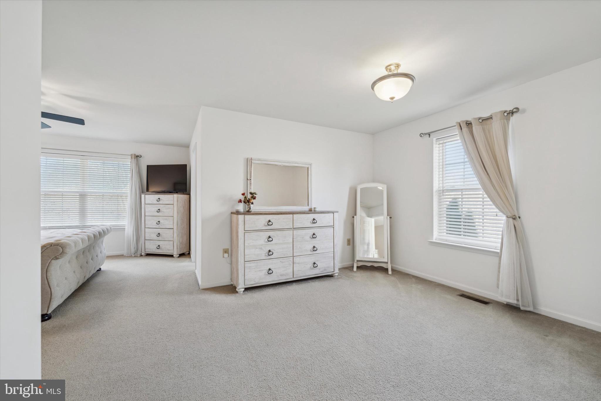 HAWTHORNE ESTATES - Residential