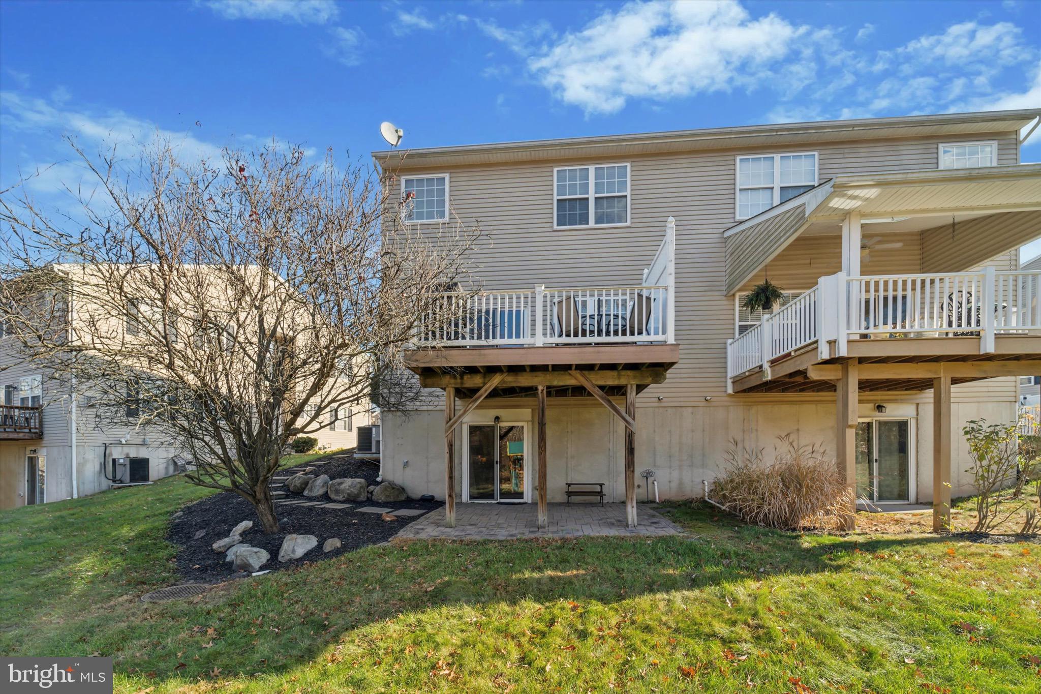 HAWTHORNE ESTATES - Residential