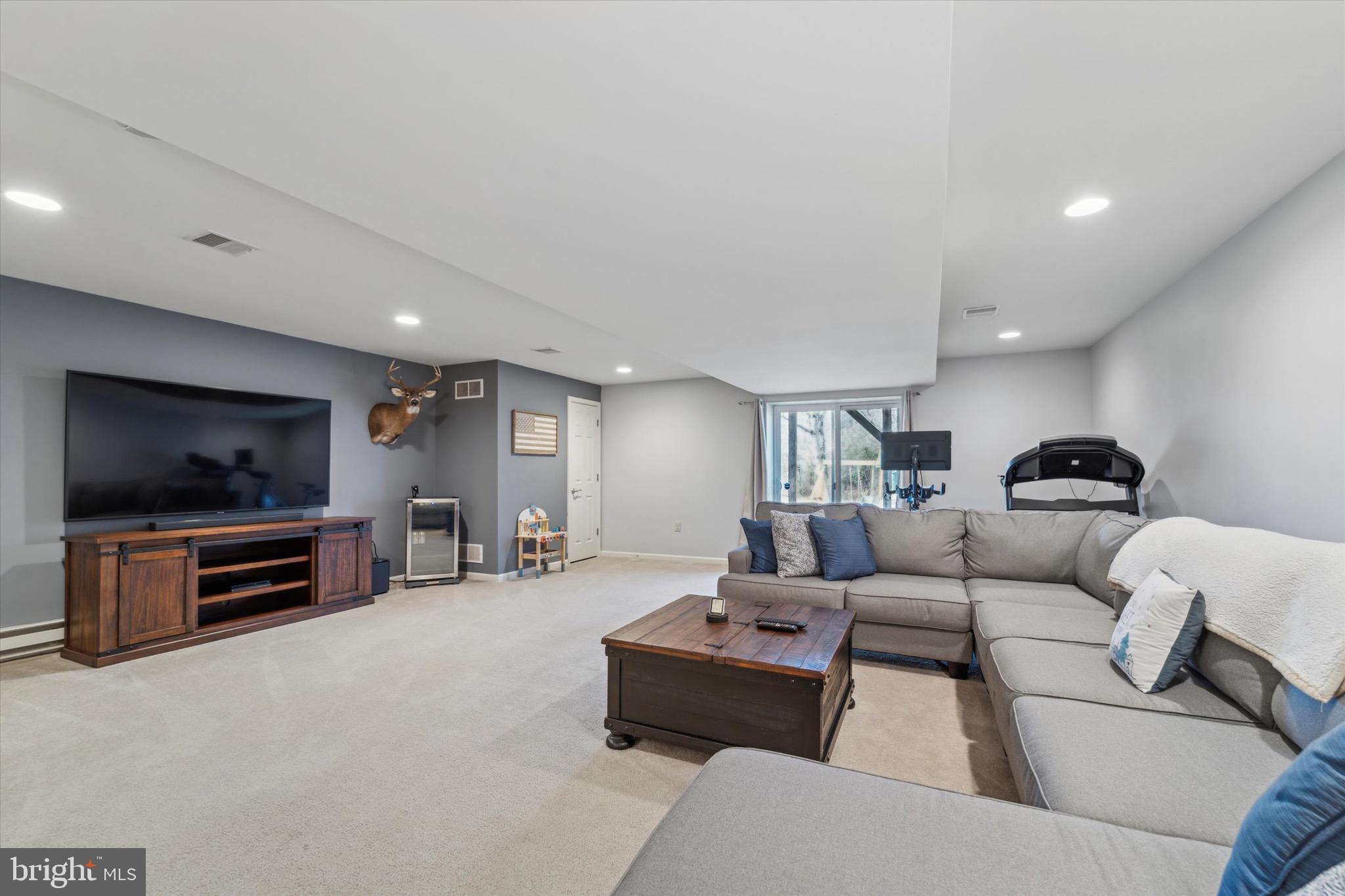 HAWTHORNE ESTATES - Residential