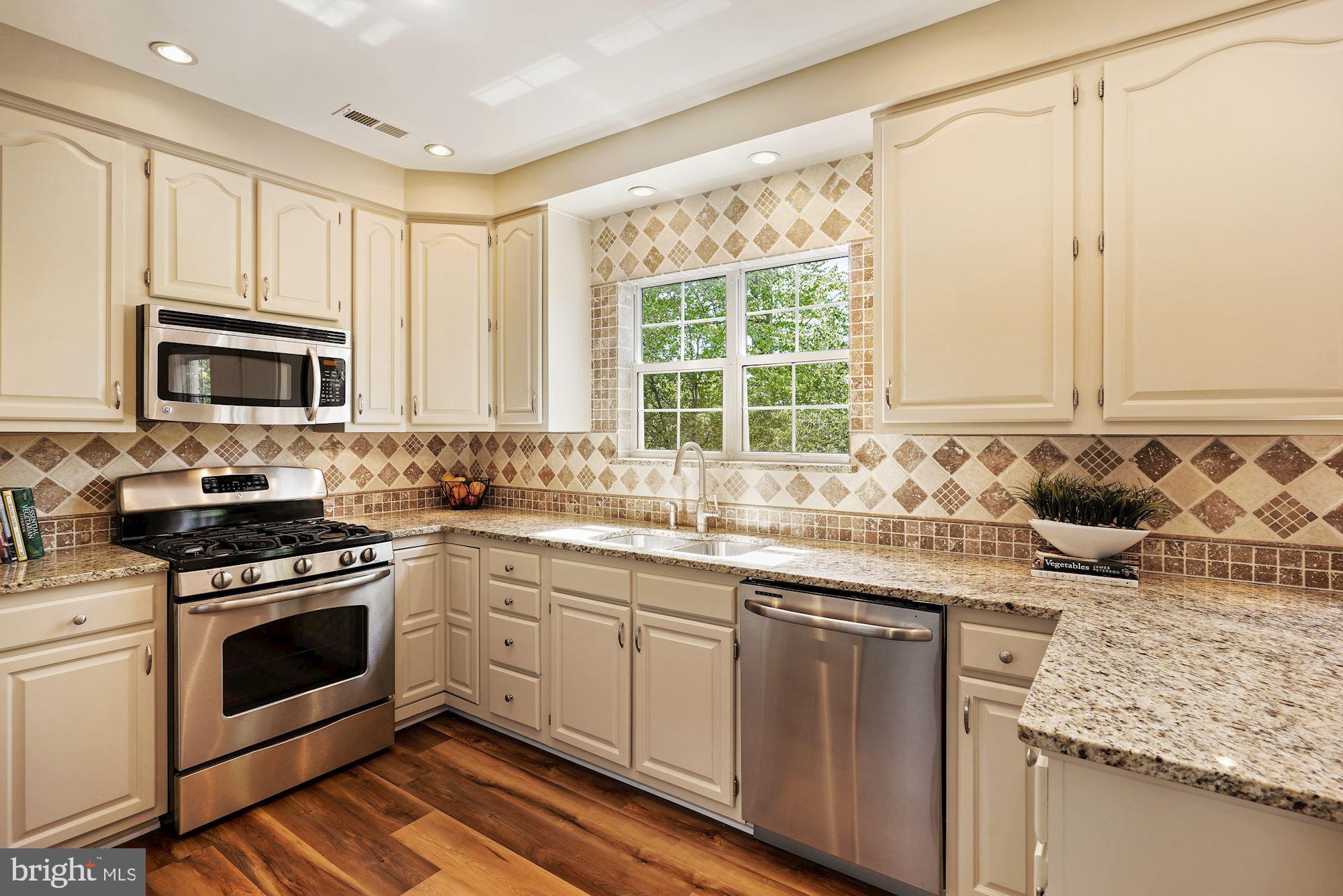 THE MEWS - Residential