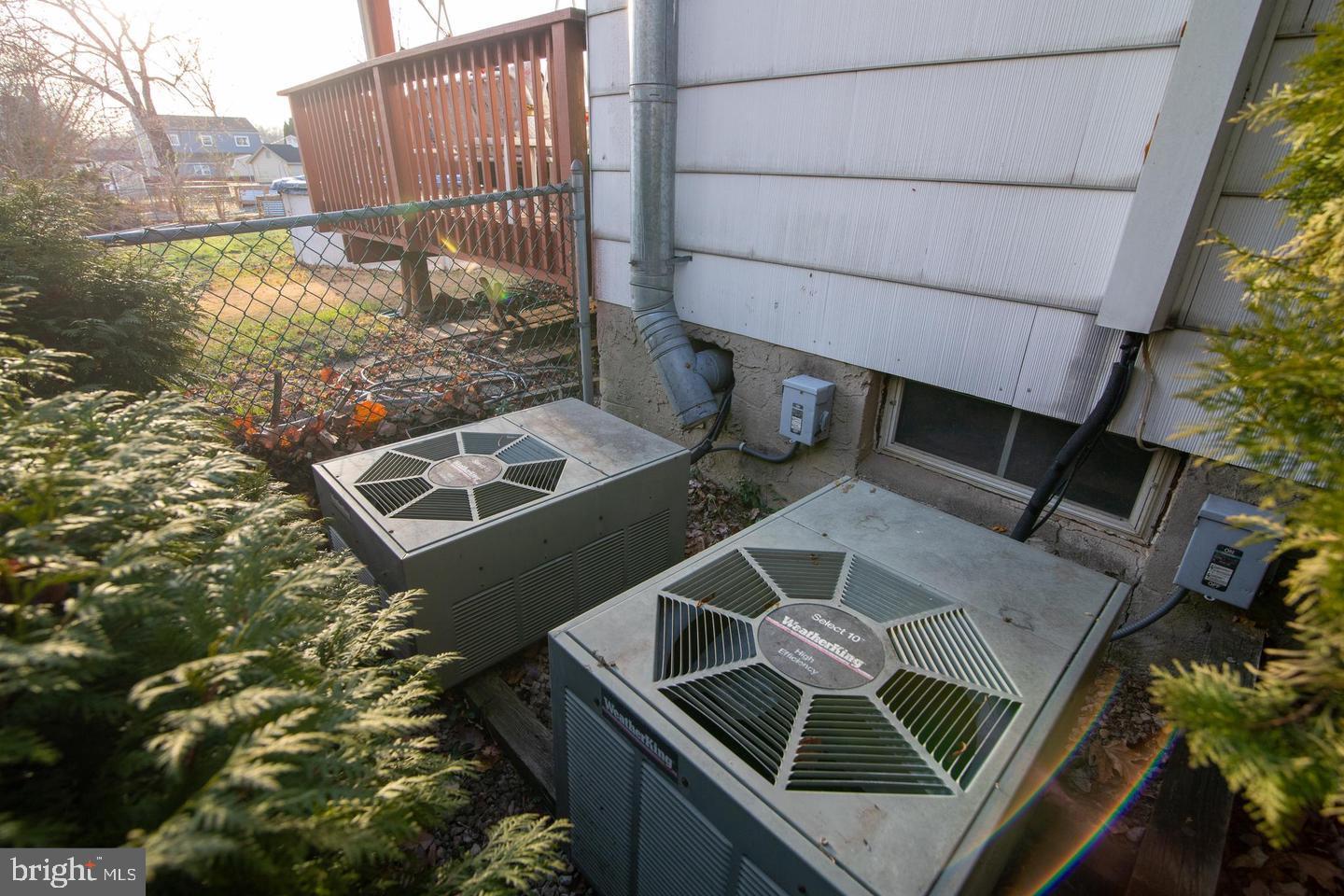 ROSLYN - Residential