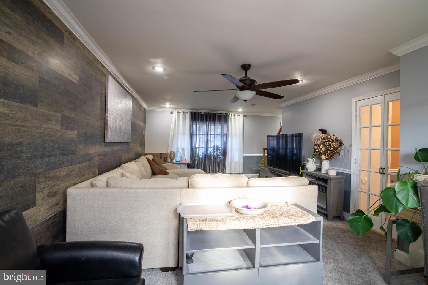 ROSLYN - Residential