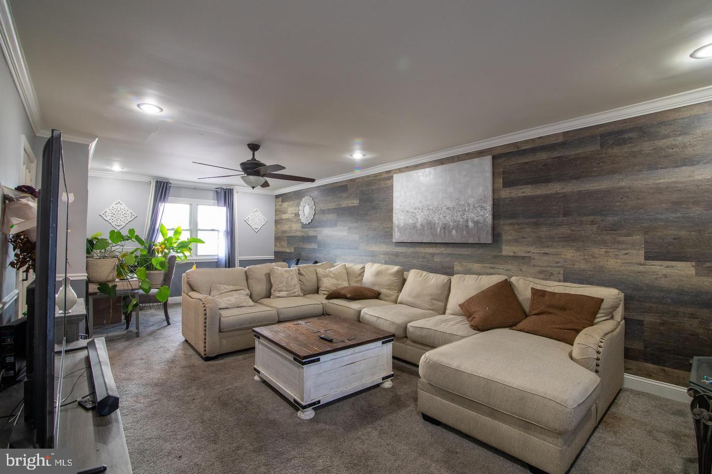 ROSLYN - Residential