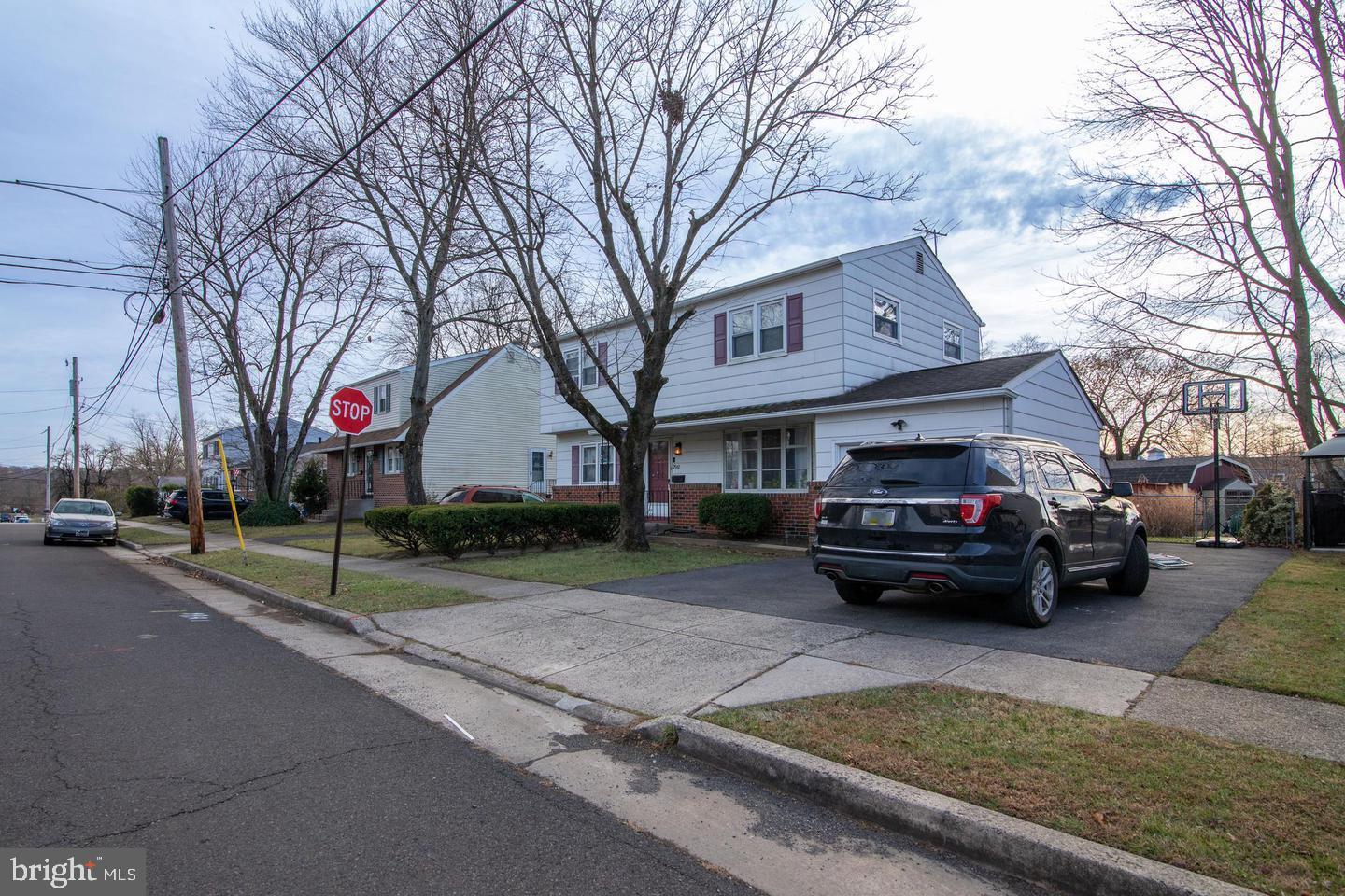 ROSLYN - Residential