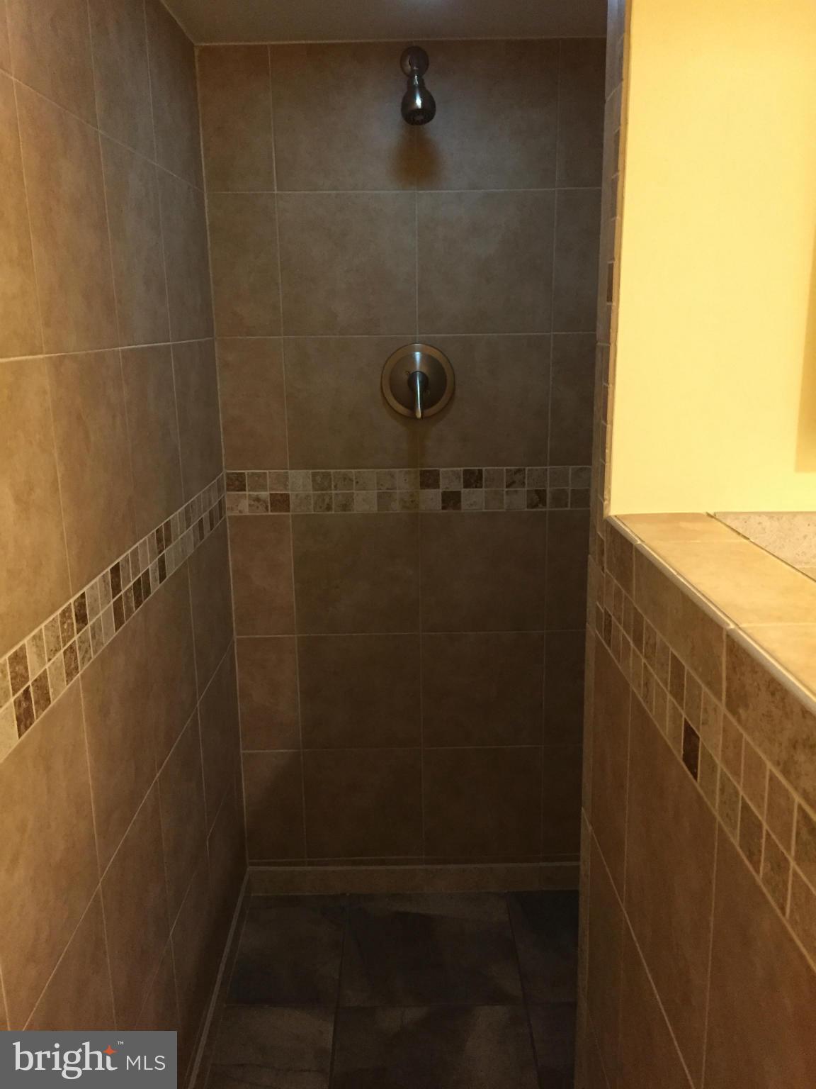 WEST SPRINGFIELD - Residential Lease