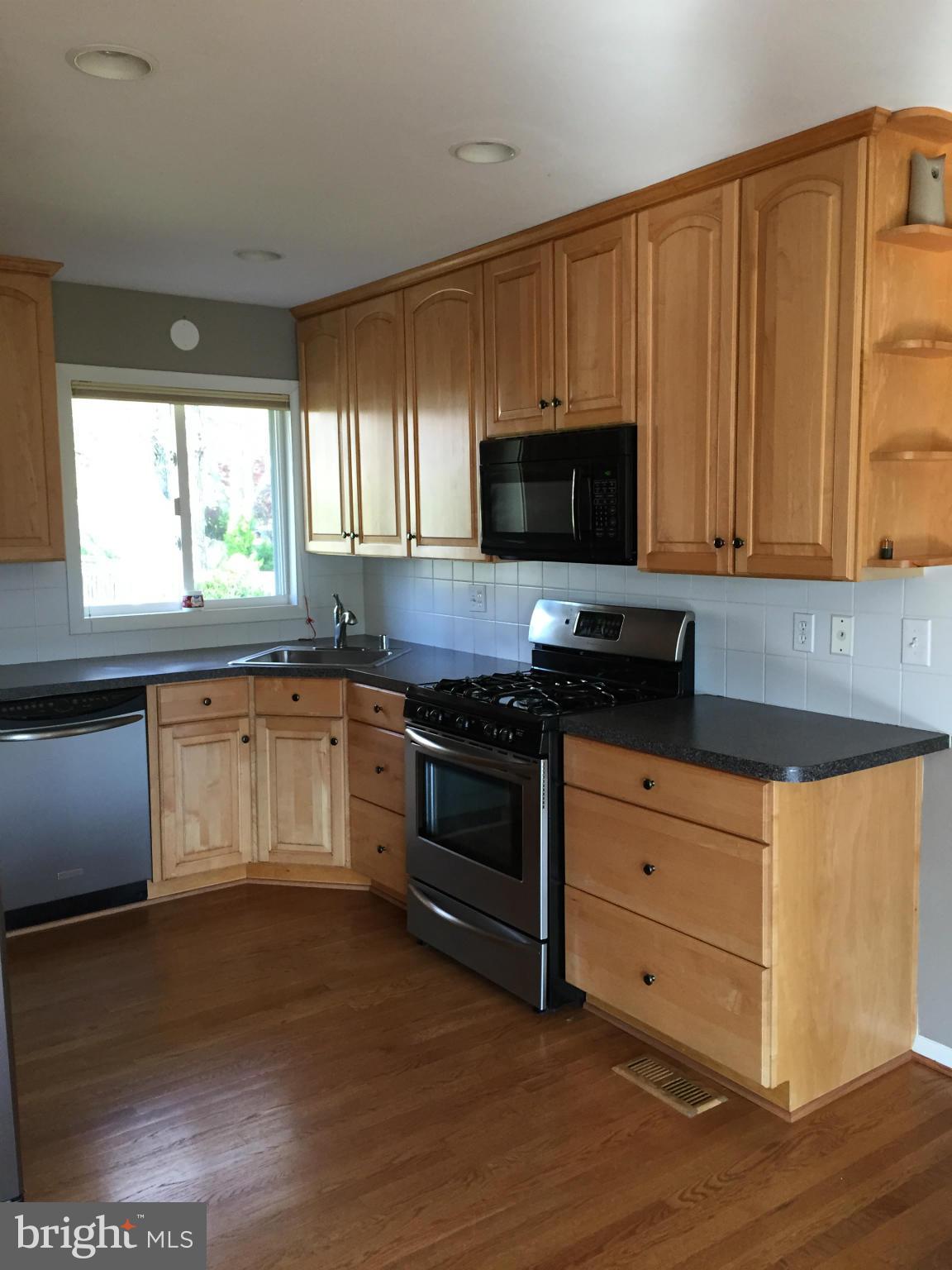 WEST SPRINGFIELD - Residential Lease