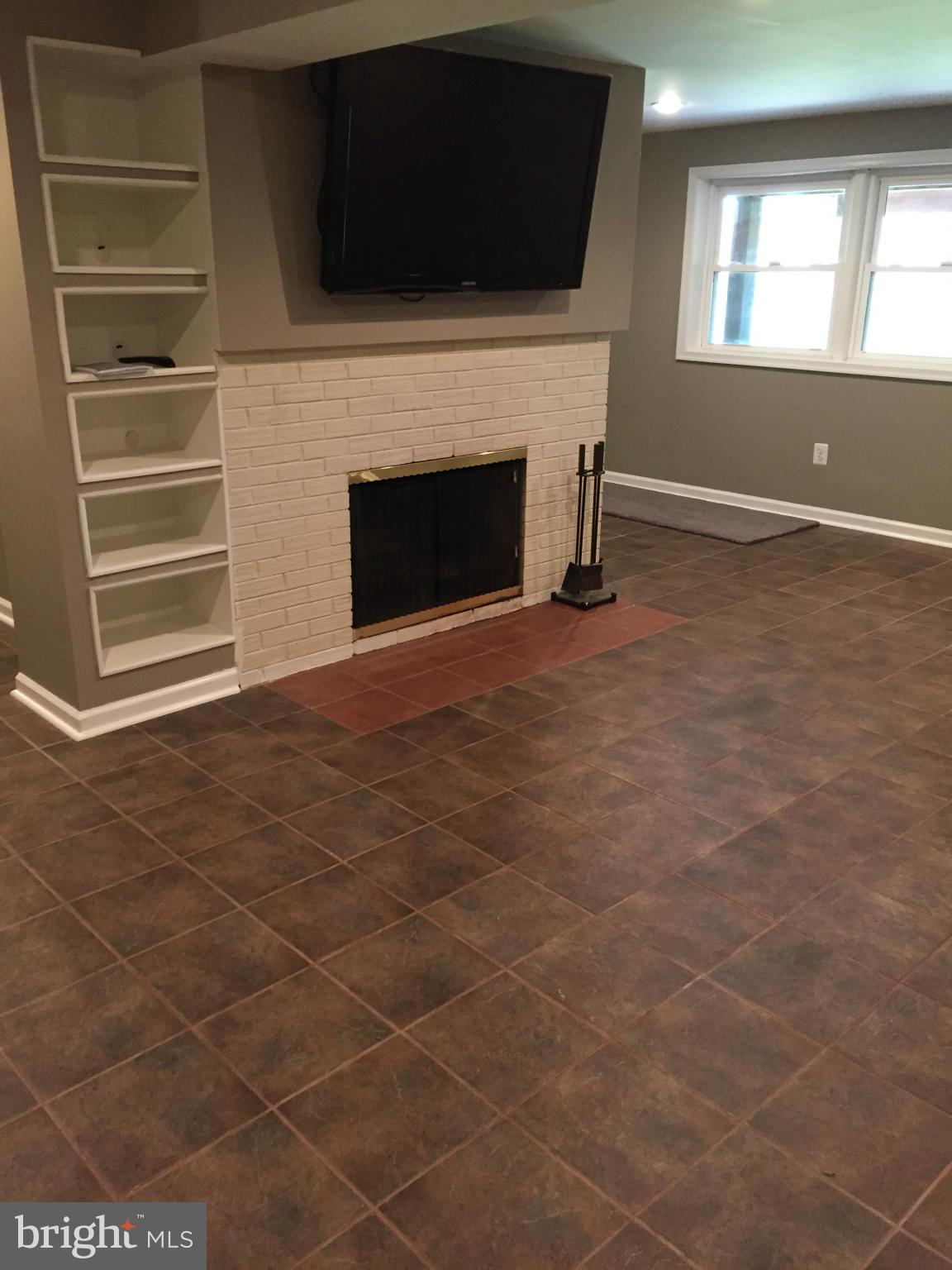 WEST SPRINGFIELD - Residential Lease