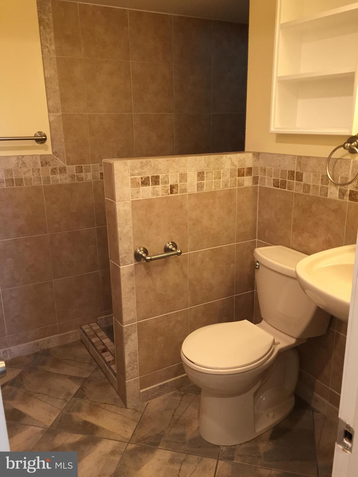 WEST SPRINGFIELD - Residential Lease