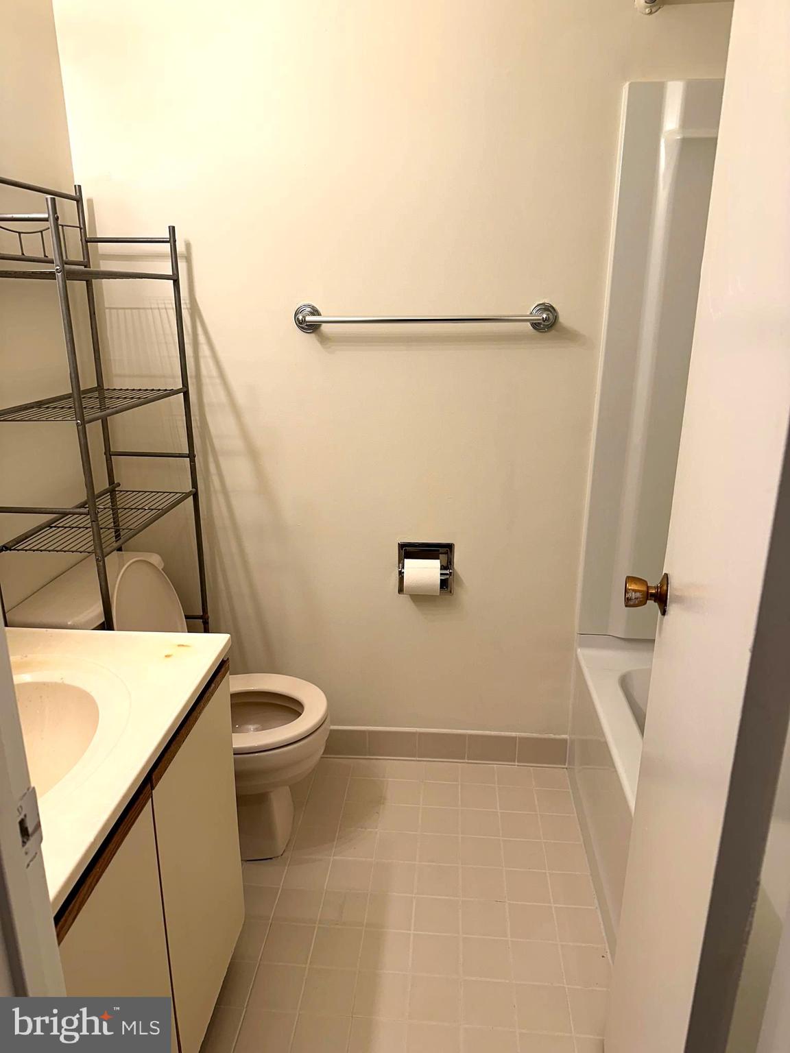 VILLAGE OF KINGS CONTRIVANCE - Residential Lease