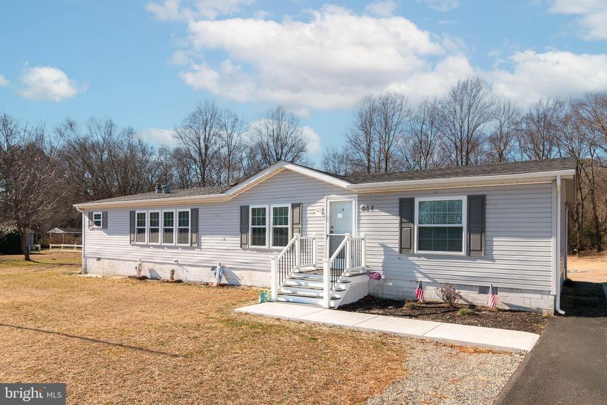 Charming 3-bedroom, 2-bath Class C home with no HOA—offering affordable living with freedom and flexibility. This well-kept property features comfortable living spaces, a functional layout, and room to make it your own. Professional photos coming soon. Showings to begin shortly—stay tuned!