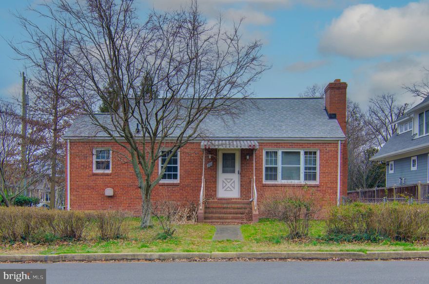 Offer deadling is 5pm March 4. Offers to be reviewed The evening of March 4.
Buy this home and love it, or  use the large .27 flat acre lot to build your dream home.  This is an "as is" sale.
Harwood floors and renovated kitchen and bathroom on a fabulous corner lot with a driveway entrance from side street.
Don't miss the basement or the charming fireplace. The upper level is also ripe for updating
Fabulous location near 66, Metro and Falls Church city shops and amenities. This home is a commuters dream- All in Faboulous Falls Church!