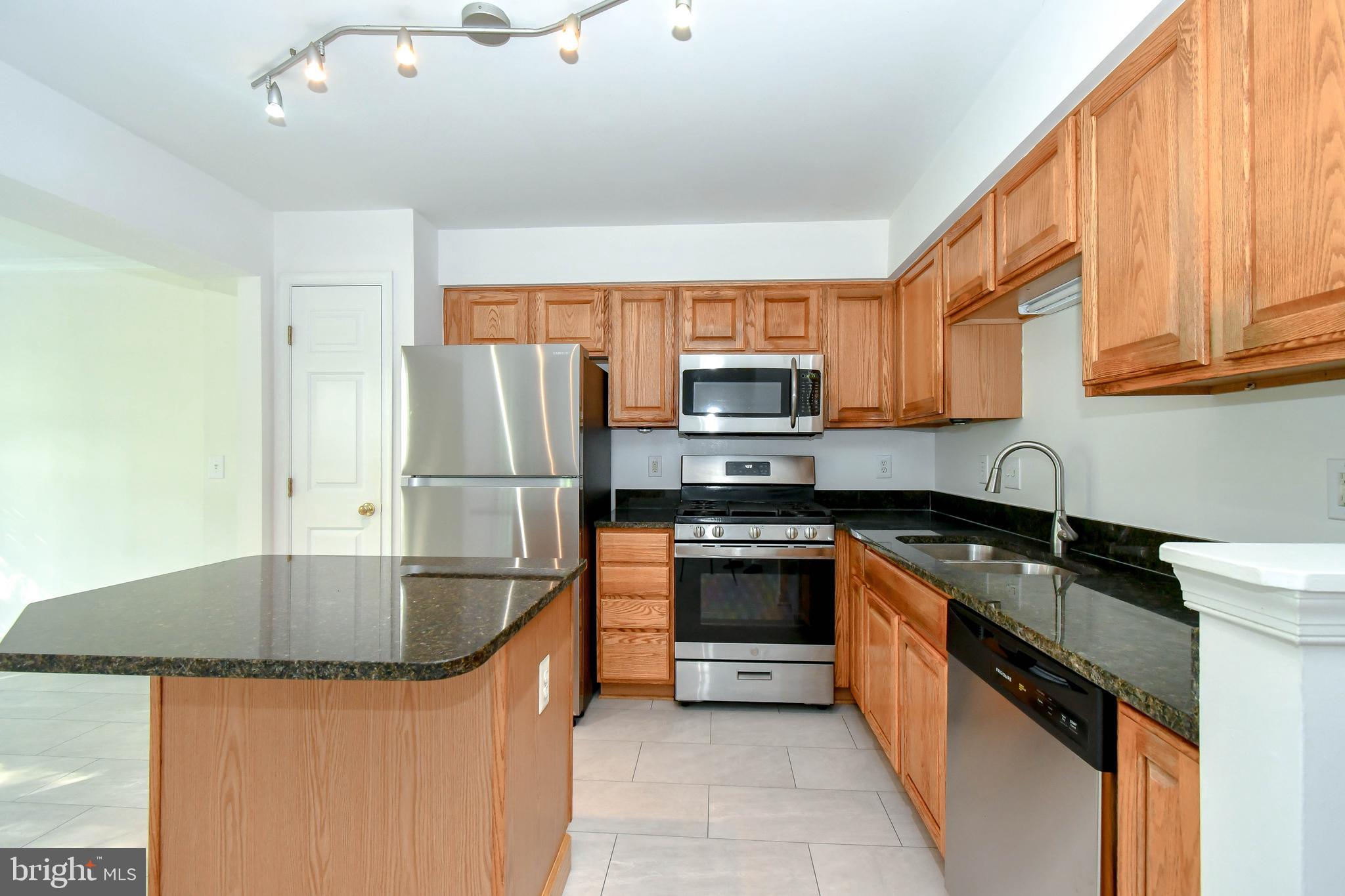 STRATFORD - Residential