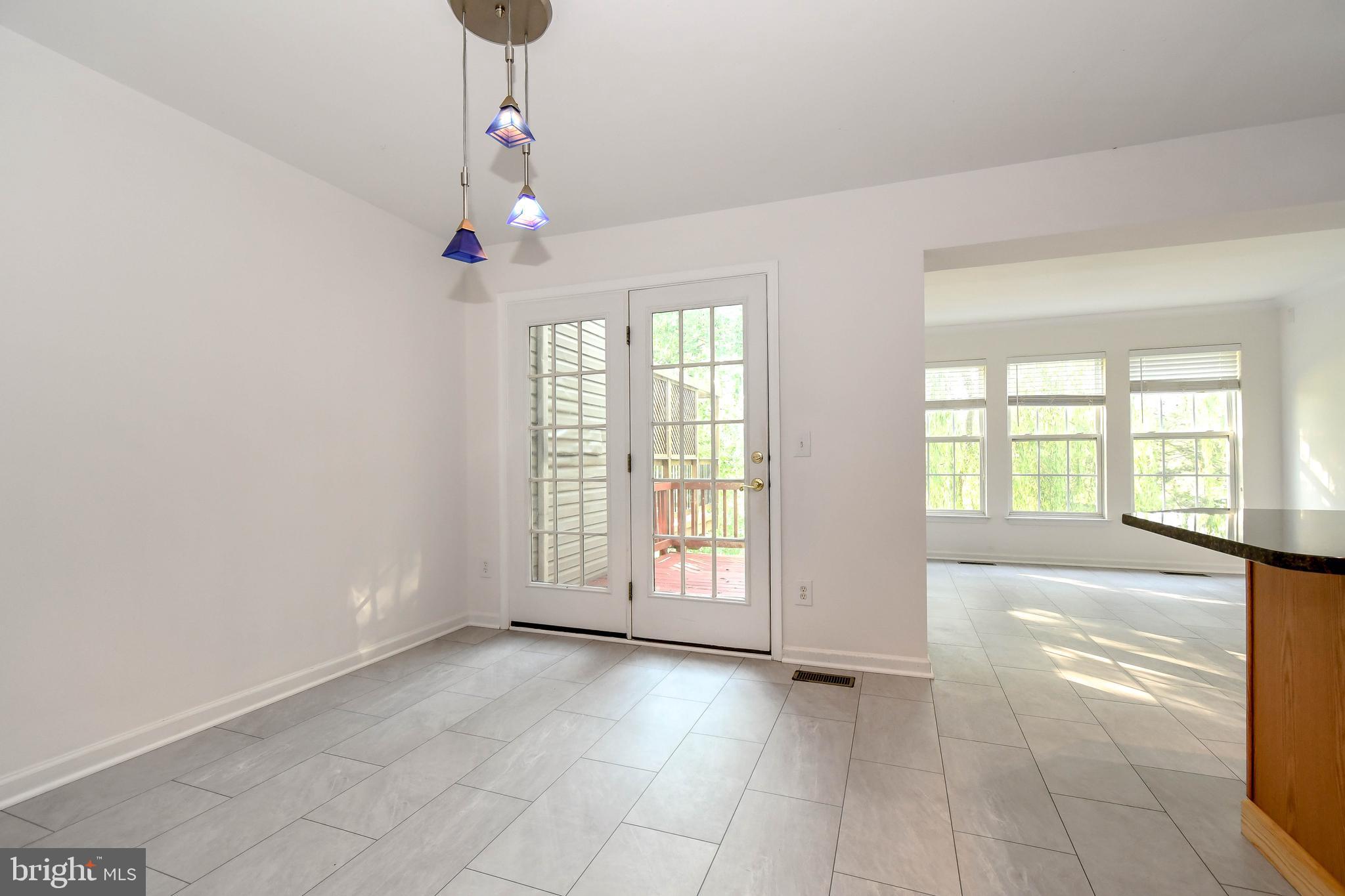 STRATFORD - Residential