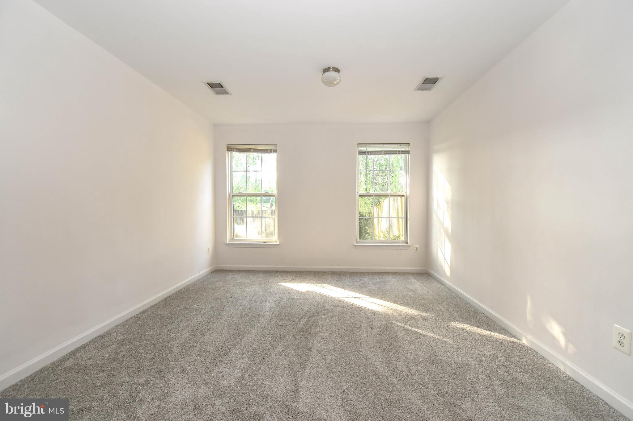 STRATFORD - Residential