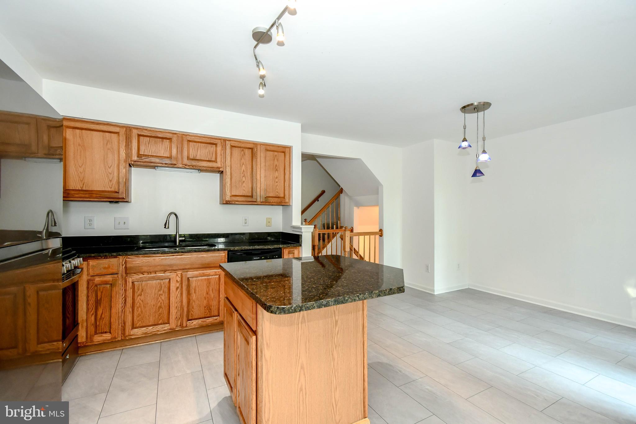 STRATFORD - Residential