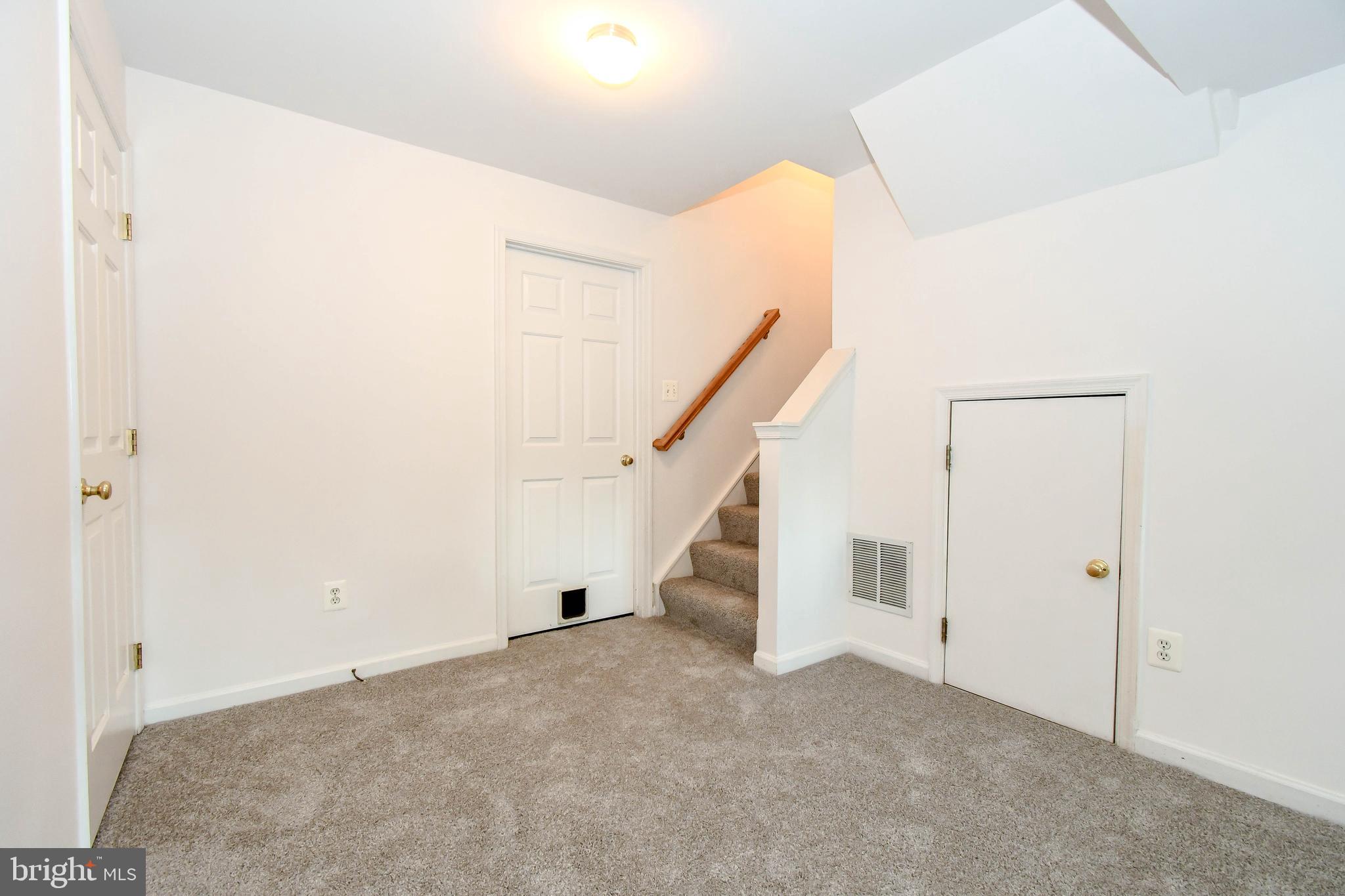 STRATFORD - Residential