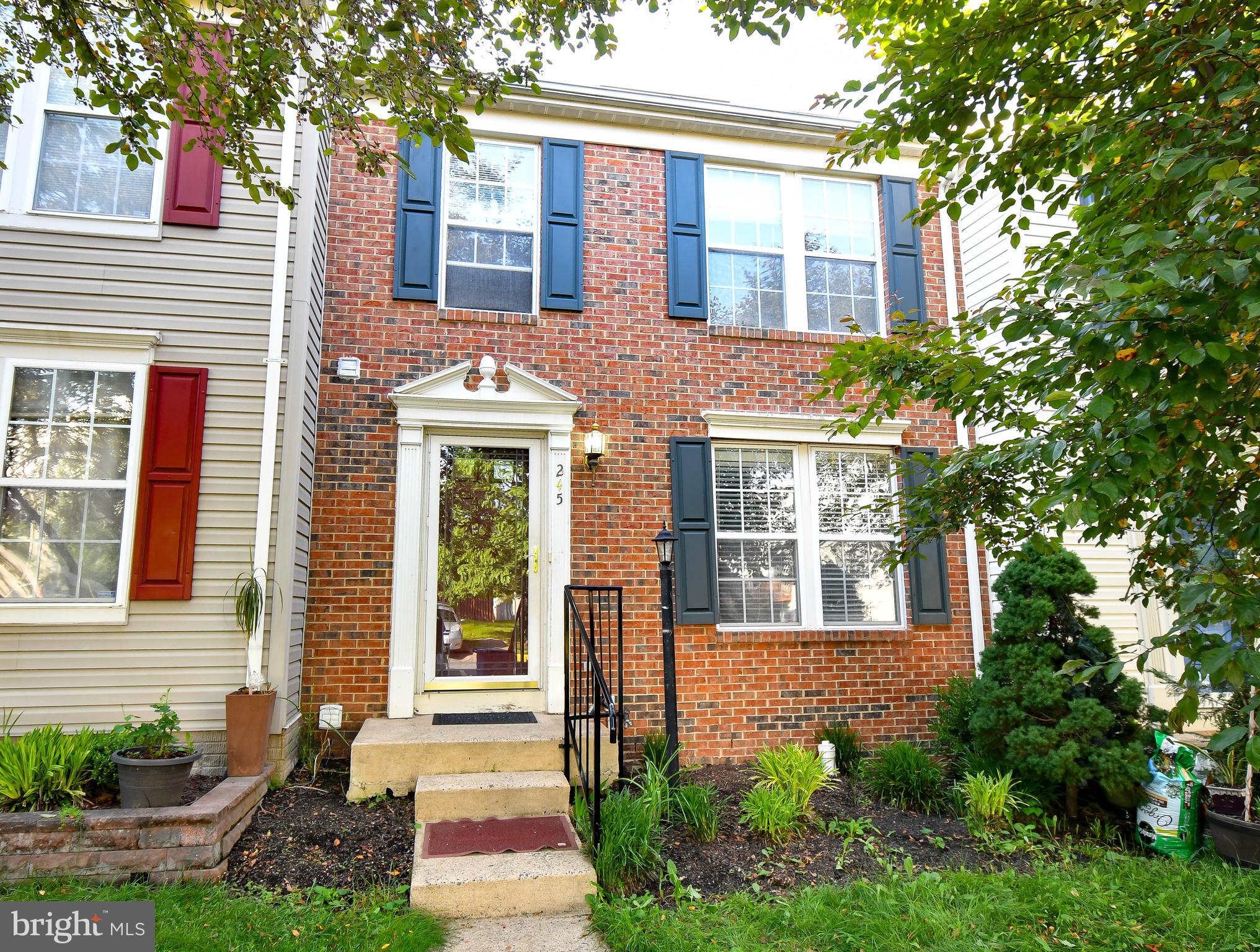 STRATFORD - Residential