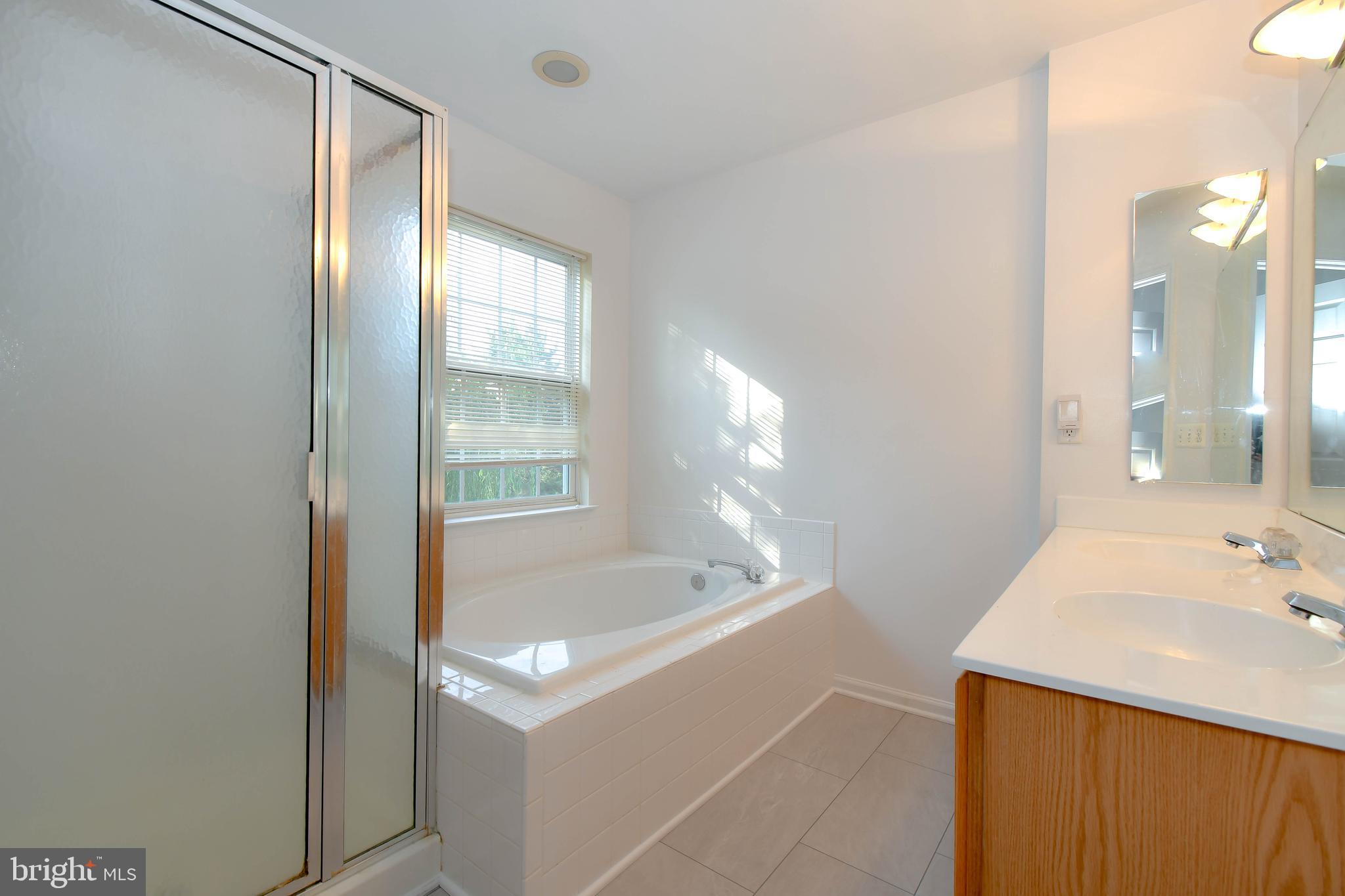 STRATFORD - Residential