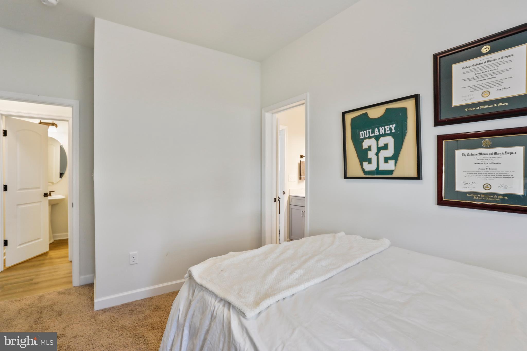 CAREFREE ACRES - Residential