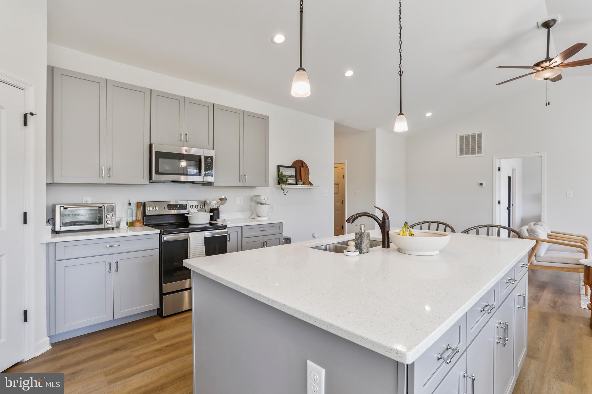 CAREFREE ACRES - Residential