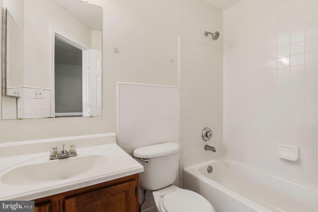 SOUTH ADDISON HGHTS TOWN - Residential