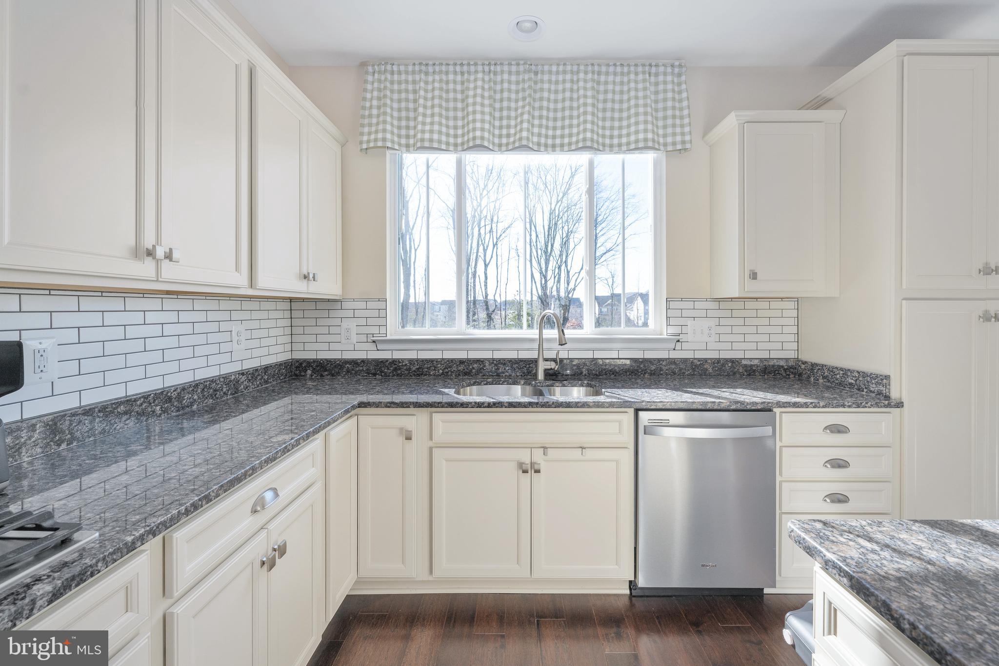 EMBREY MILL - Residential