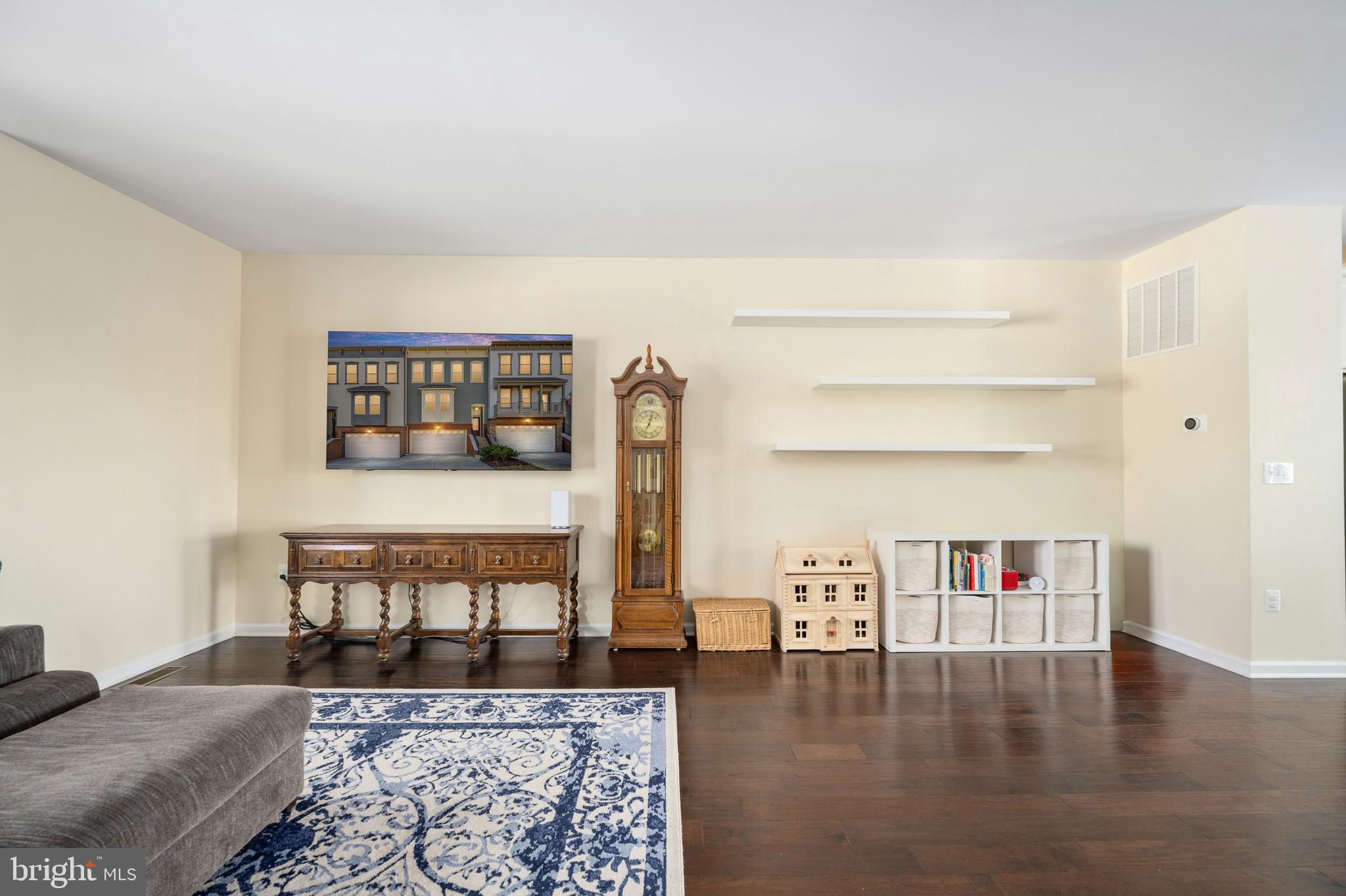 EMBREY MILL - Residential