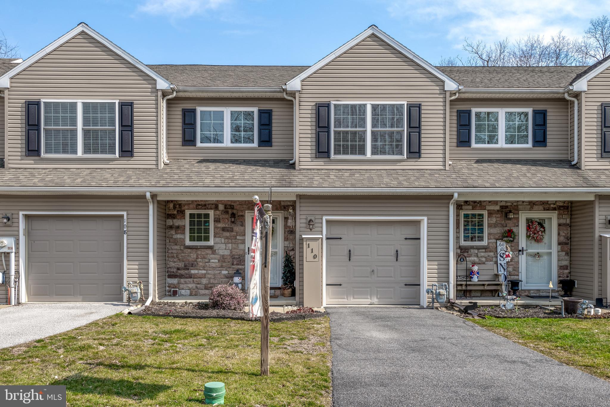 MANOR HEIGHTS - Residential